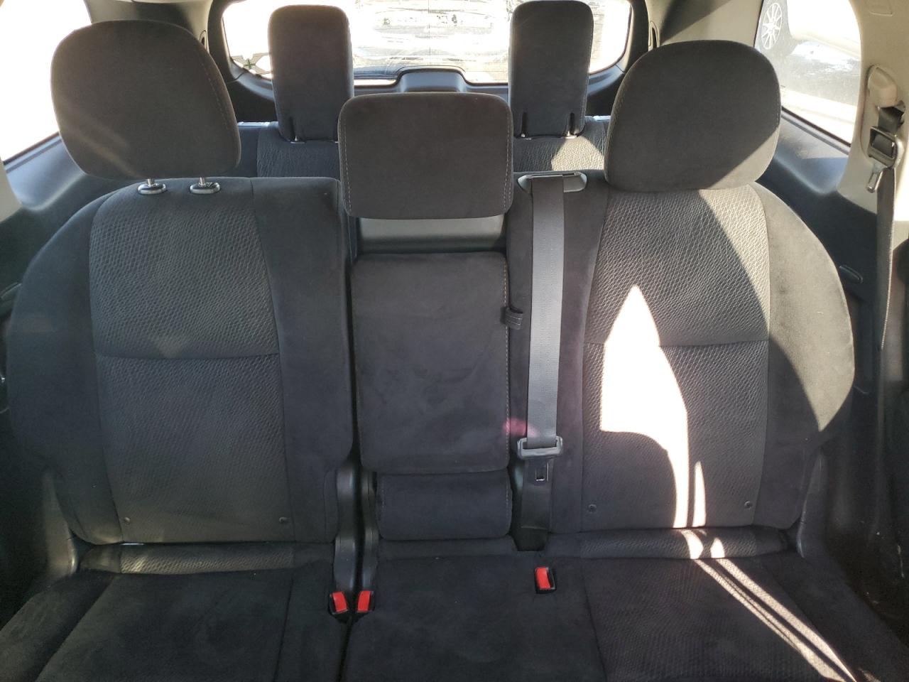 2015 Nissan Pathfinder Sv Brown vin: 5N1AR2MM5FC701400