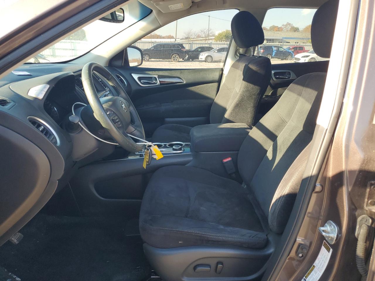 2015 Nissan Pathfinder Sv Brown vin: 5N1AR2MM5FC701400