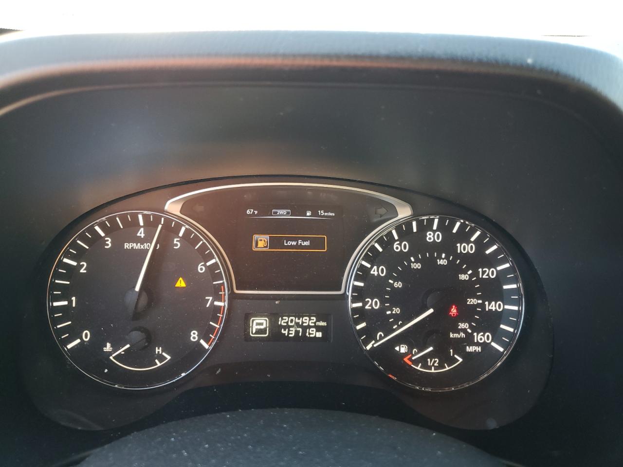 2015 Nissan Pathfinder Sv Brown vin: 5N1AR2MM5FC701400
