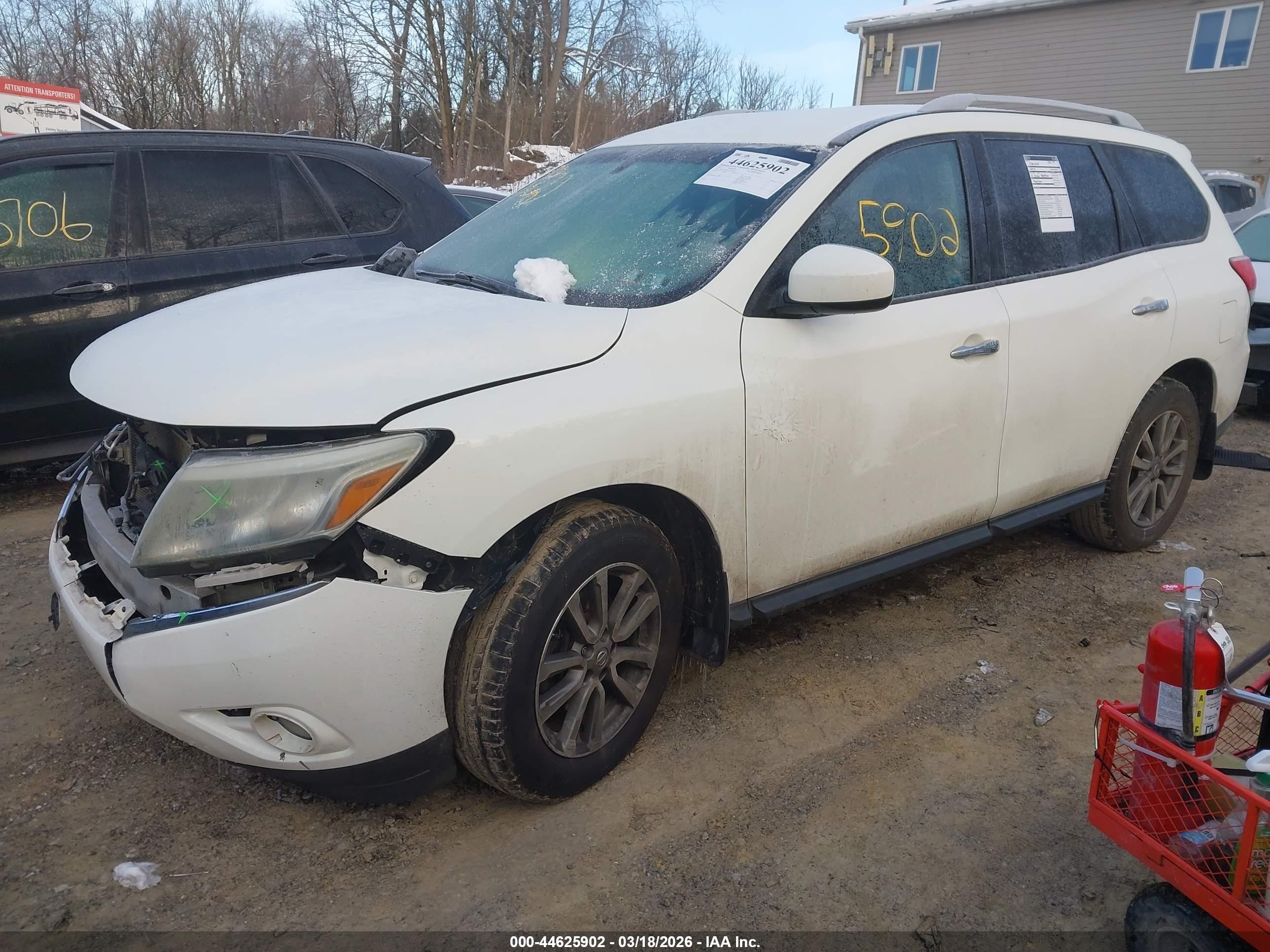 2015 Nissan Pathfinder Sv White vin: 5N1AR2MM5FC720254