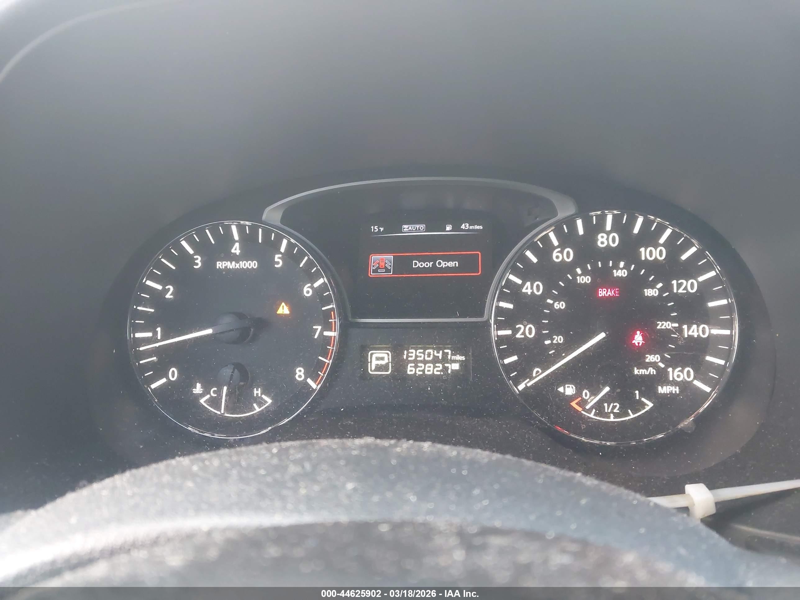 2015 Nissan Pathfinder Sv White vin: 5N1AR2MM5FC720254