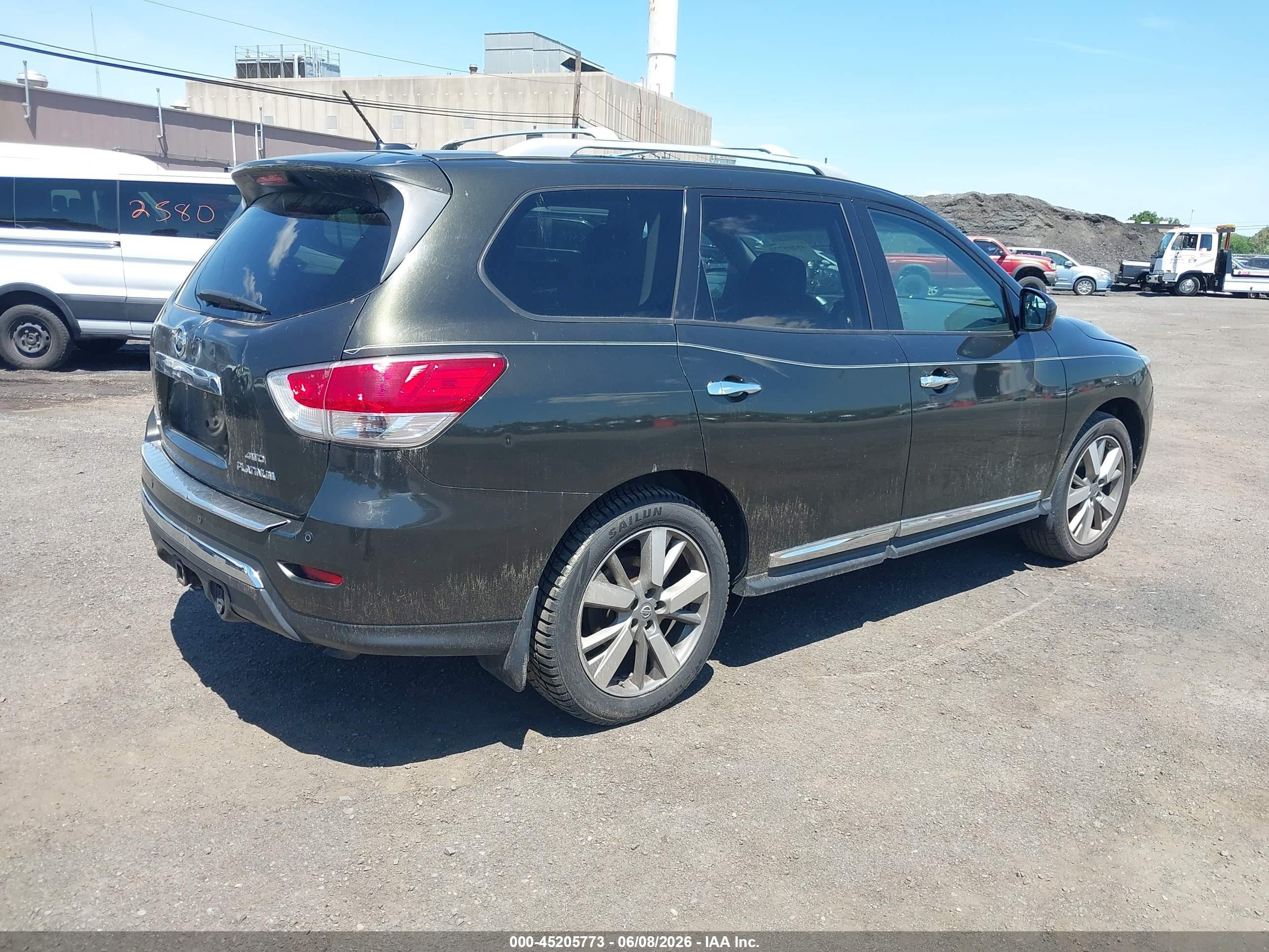 2016 Nissan Pathfinder Platinum Green vin: 5N1AR2MM5GC605347