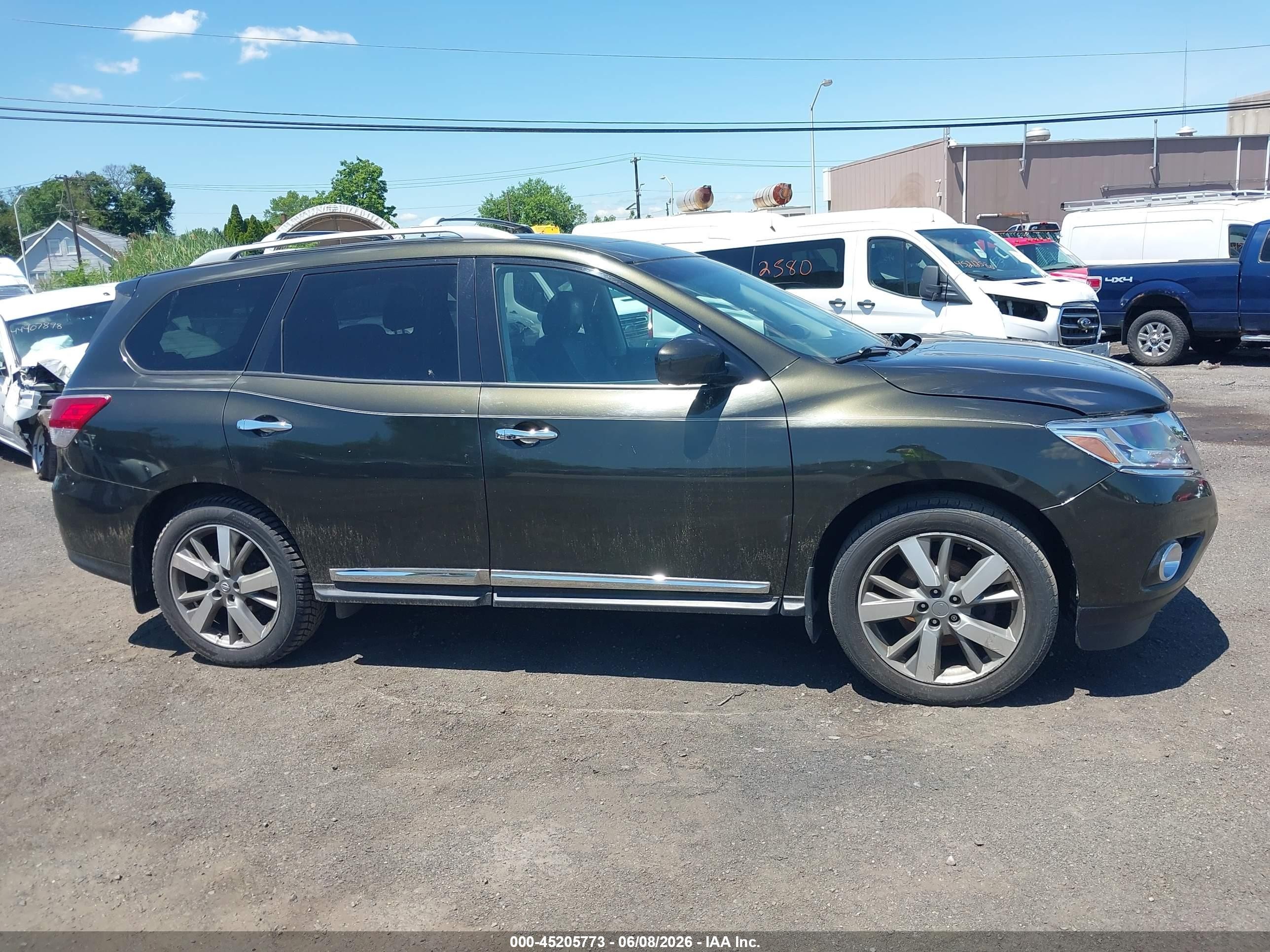 2016 Nissan Pathfinder Platinum Green vin: 5N1AR2MM5GC605347