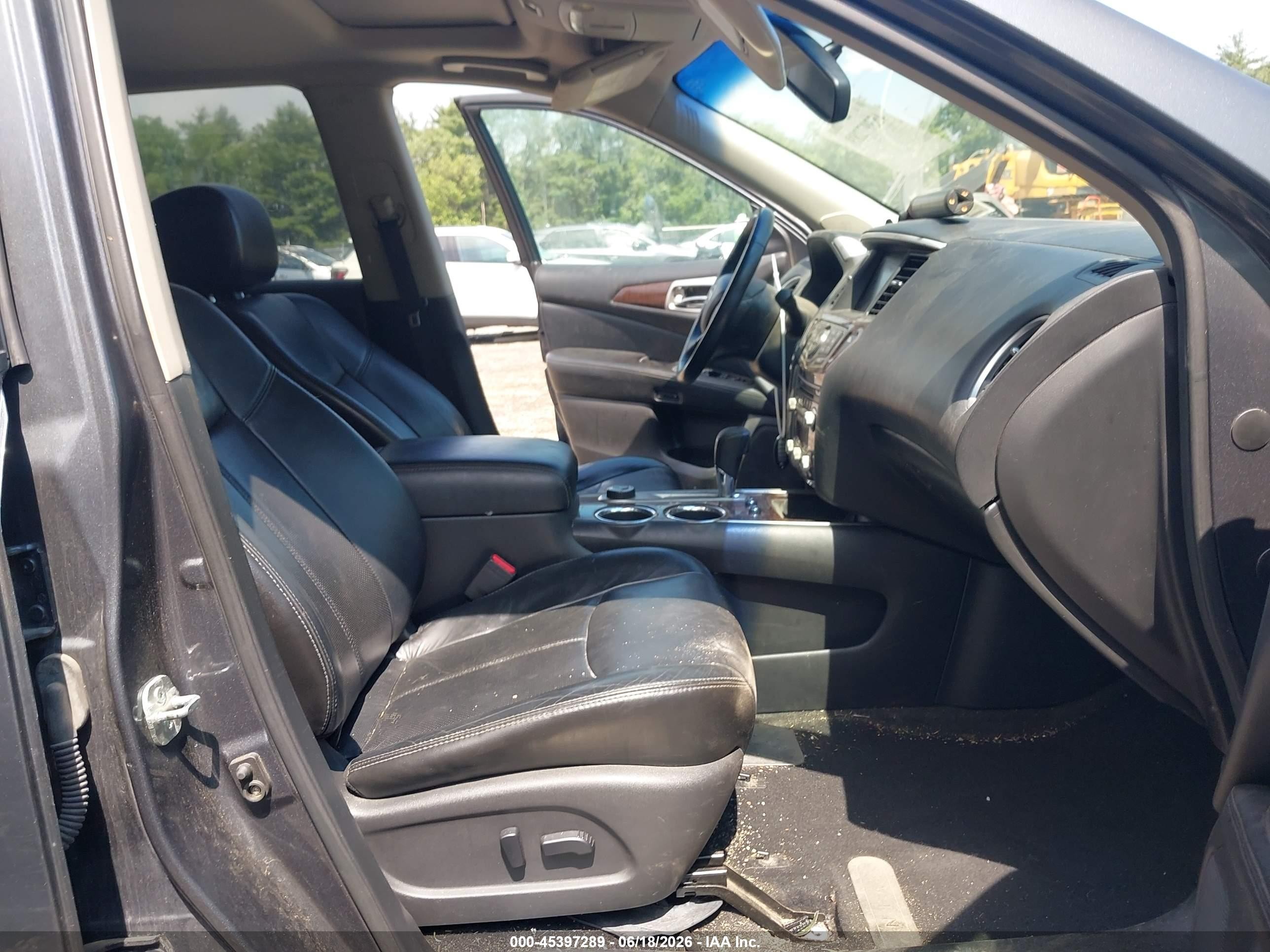 2013 Nissan Pathfinder Platinum Gray vin: 5N1AR2MM6DC628213