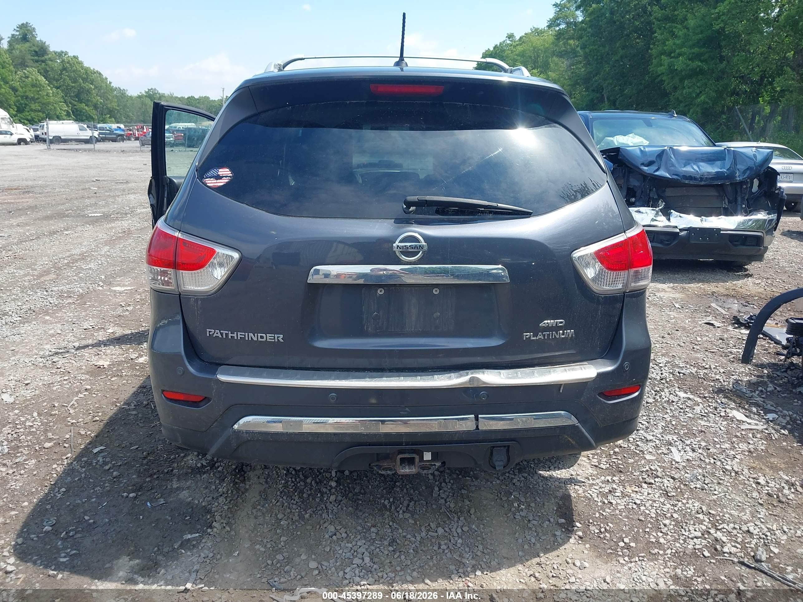 2013 Nissan Pathfinder Platinum Gray vin: 5N1AR2MM6DC628213