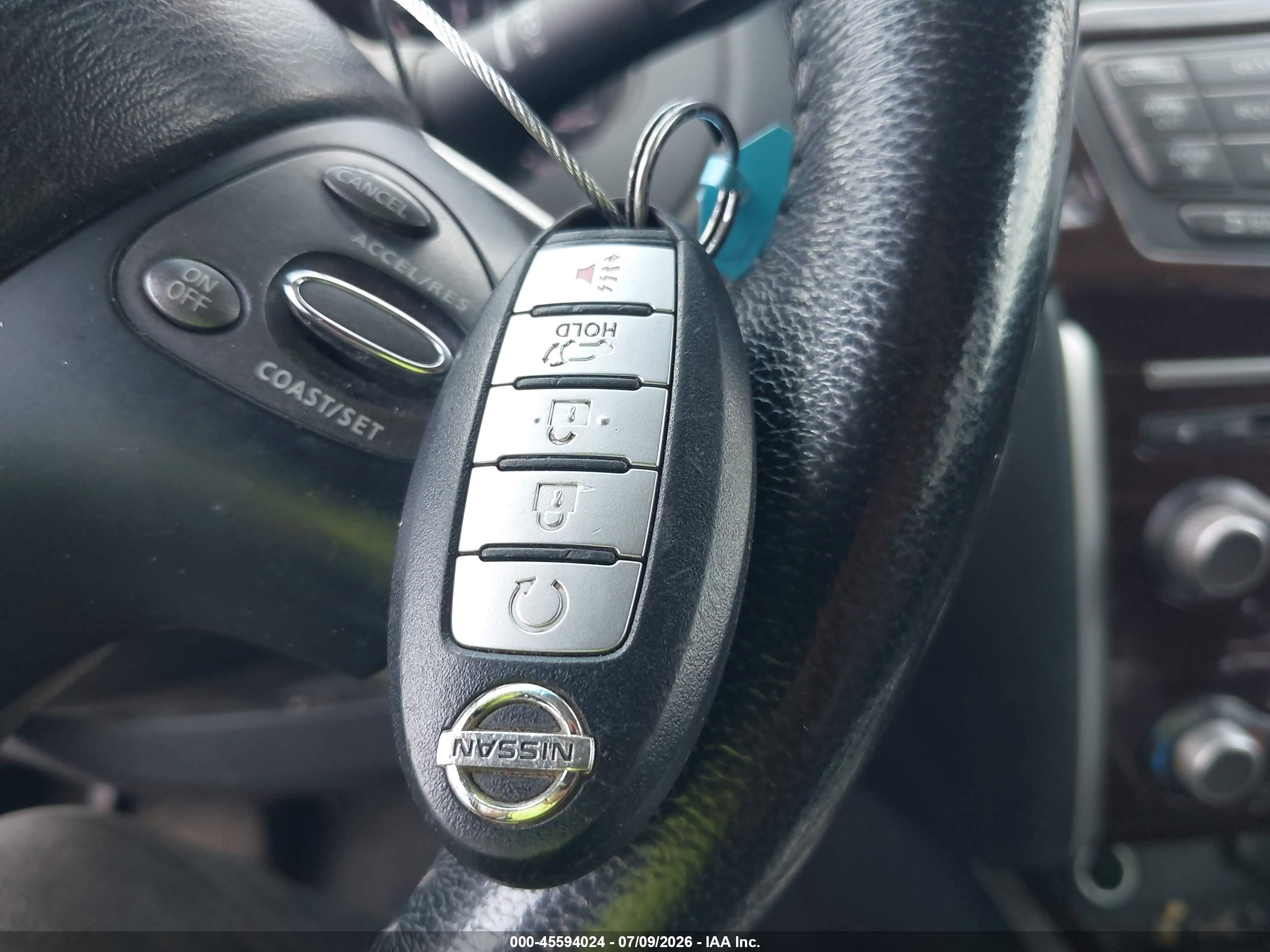 2013 Nissan Pathfinder Platinum Silver vin: 5N1AR2MM6DC655945