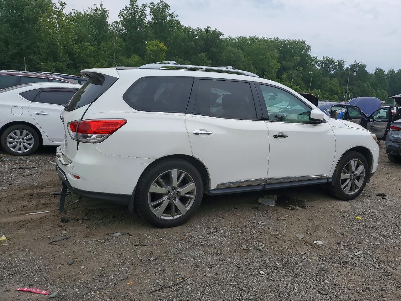 2013 Nissan Pathfinder S Белый vin: 5N1AR2MM6DC658487