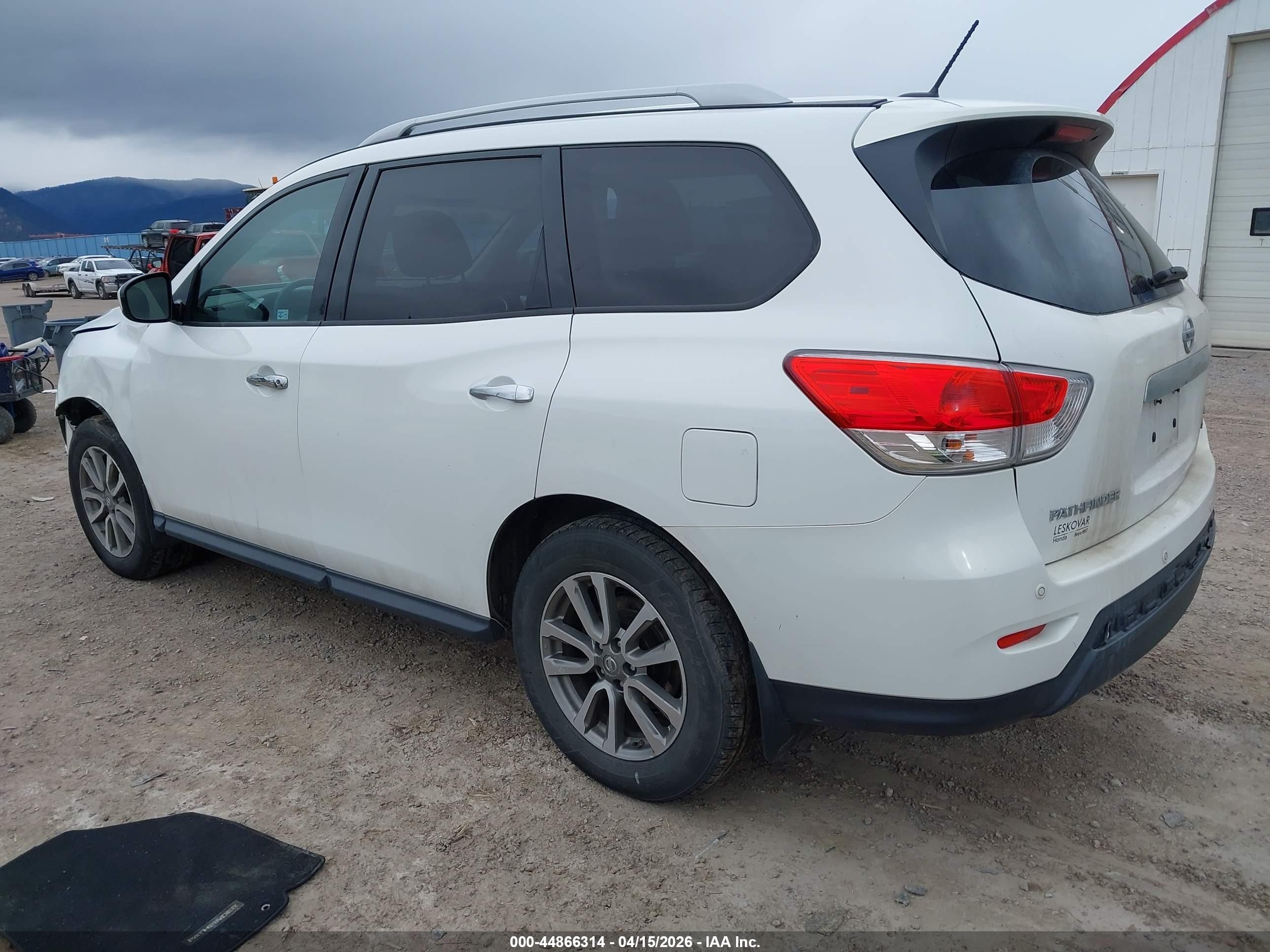 2013 Nissan Pathfinder Sv White vin: 5N1AR2MM6DC683454