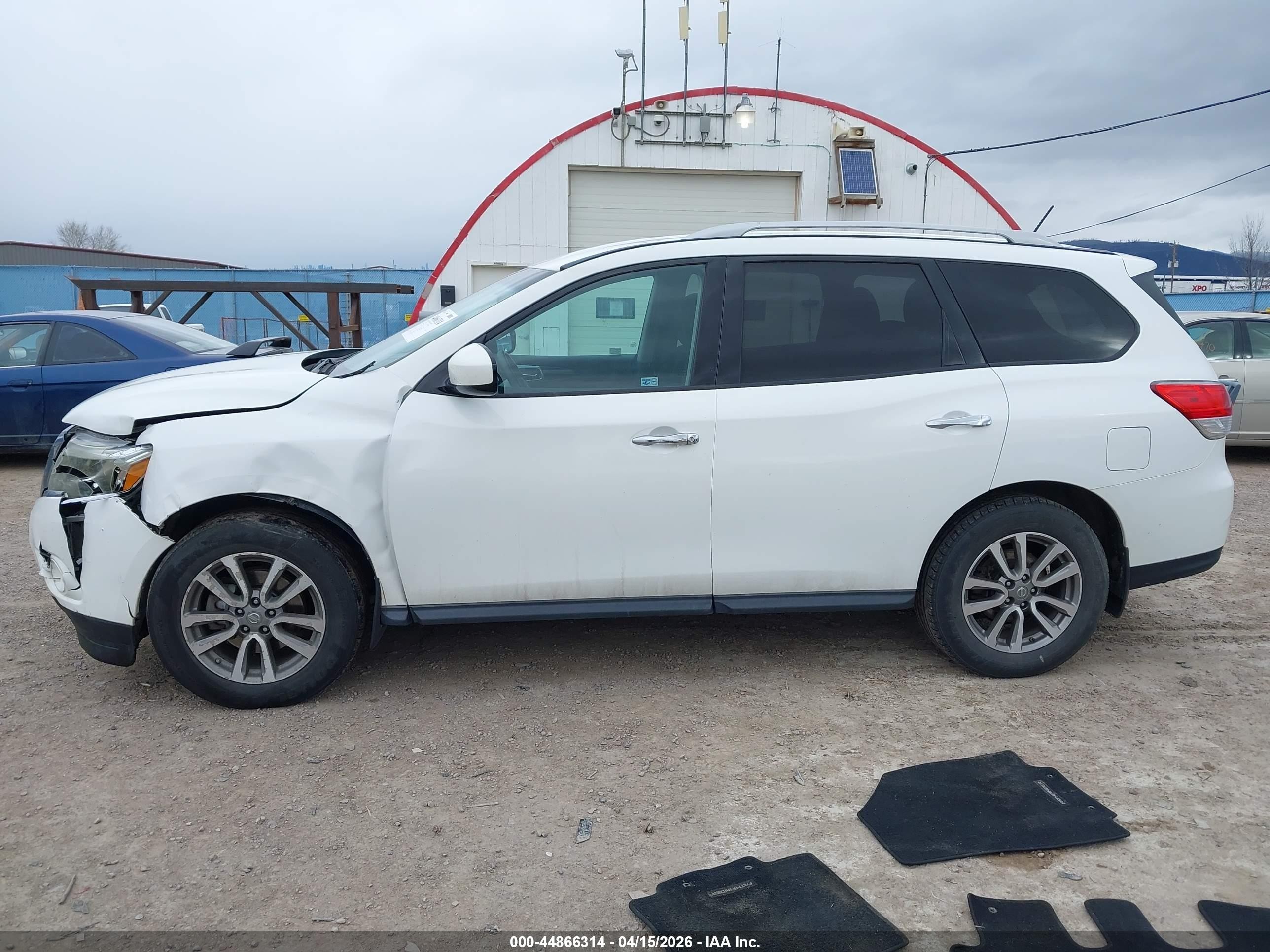 2013 Nissan Pathfinder Sv White vin: 5N1AR2MM6DC683454