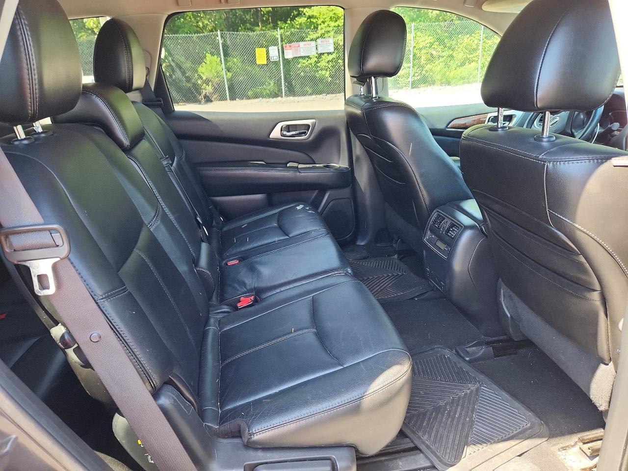 2013 Nissan Pathfinder S Gray vin: 5N1AR2MM6DC684782