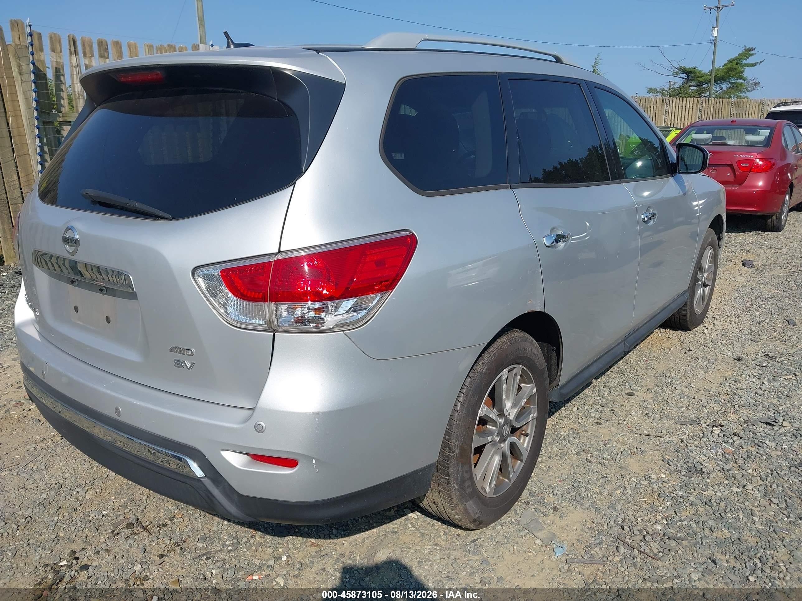 2013 Nissan Pathfinder Sv Серебряный vin: 5N1AR2MM6DC688685