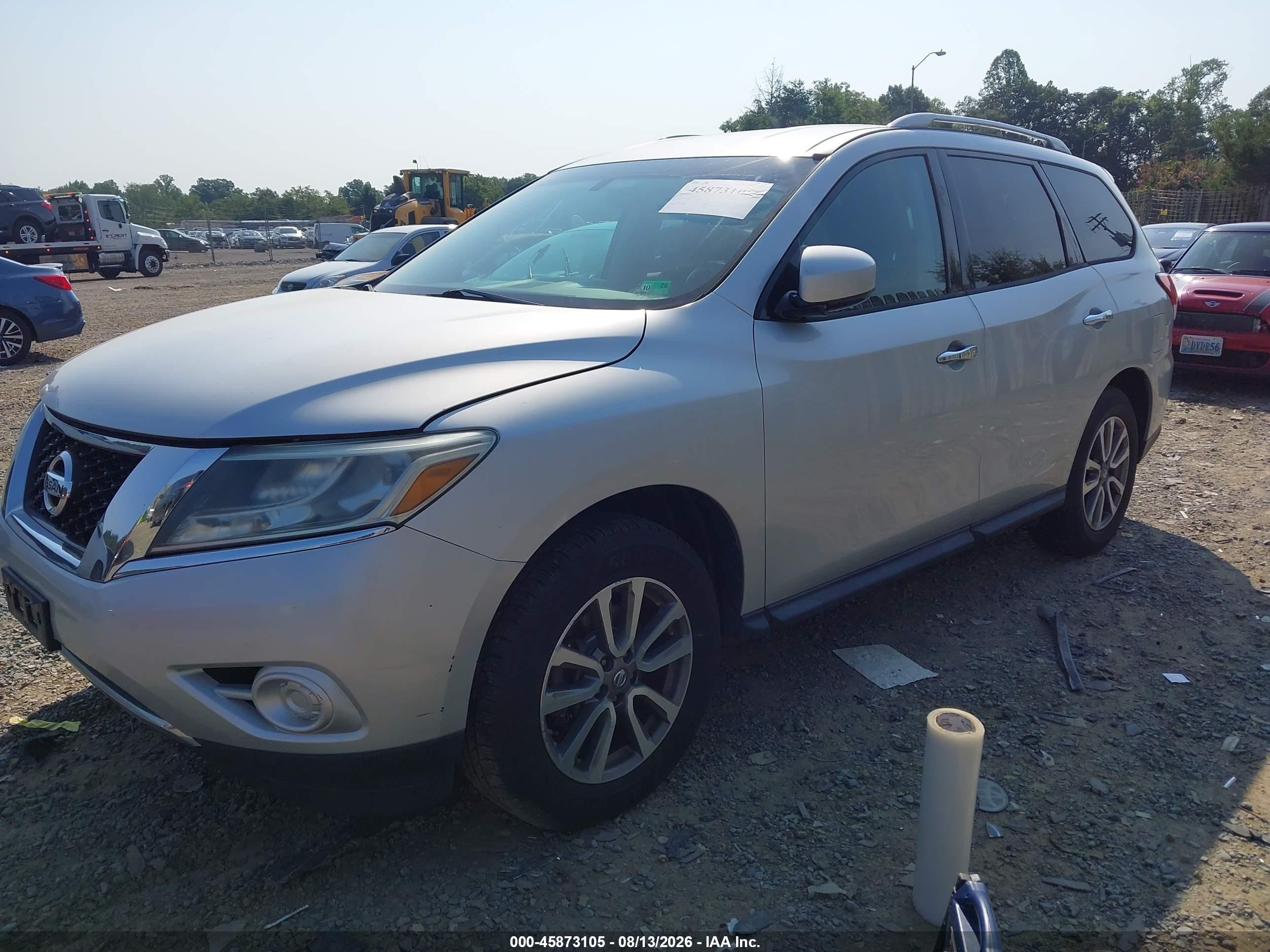 2013 Nissan Pathfinder Sv Серебряный vin: 5N1AR2MM6DC688685