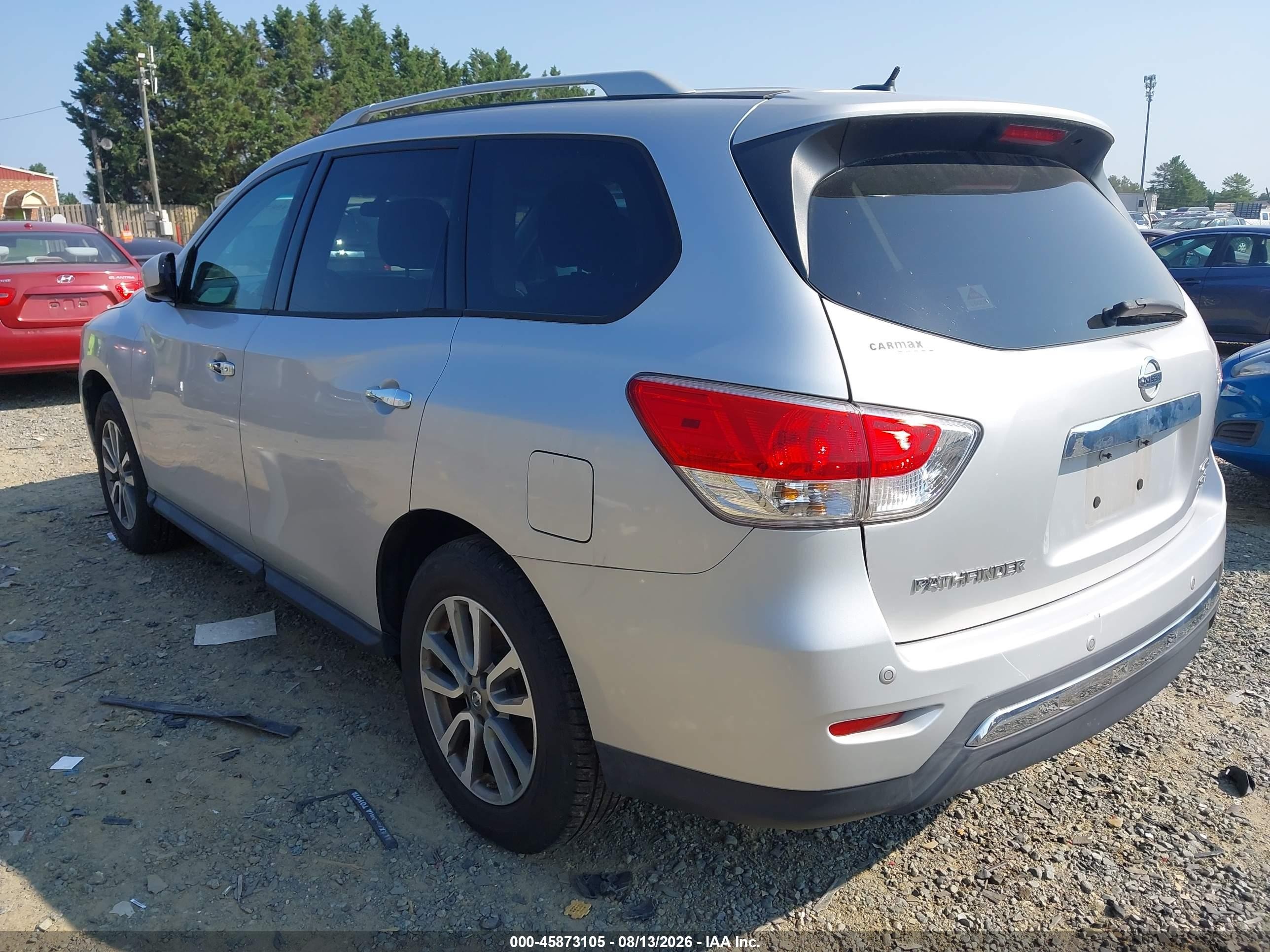 2013 Nissan Pathfinder Sv Серебряный vin: 5N1AR2MM6DC688685