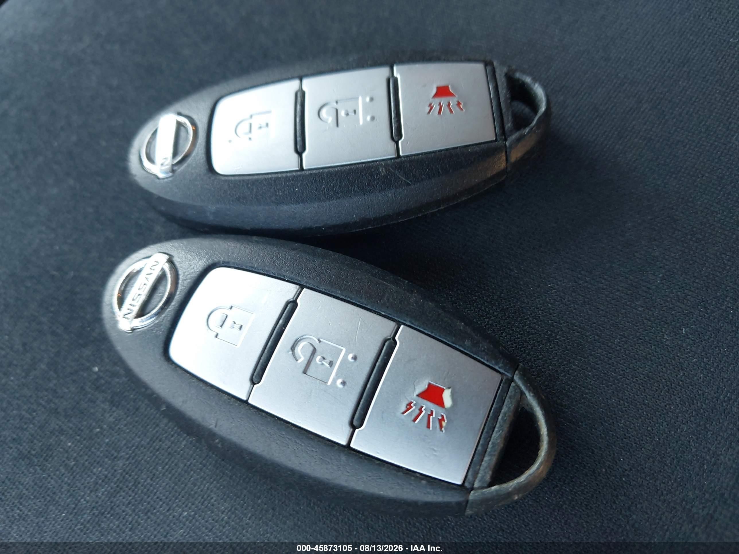 2013 Nissan Pathfinder Sv Серебряный vin: 5N1AR2MM6DC688685