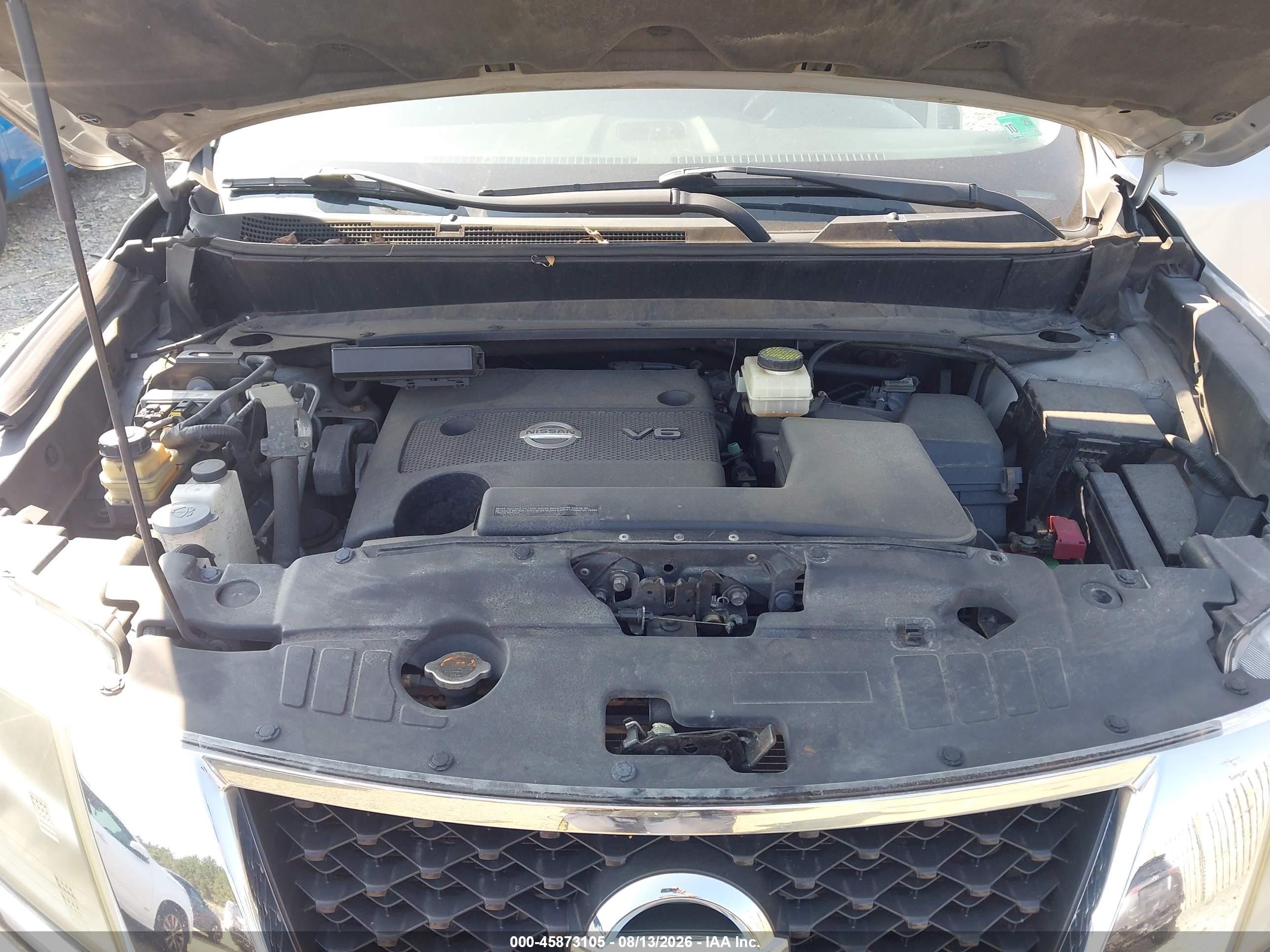 2013 Nissan Pathfinder Sv Серебряный vin: 5N1AR2MM6DC688685