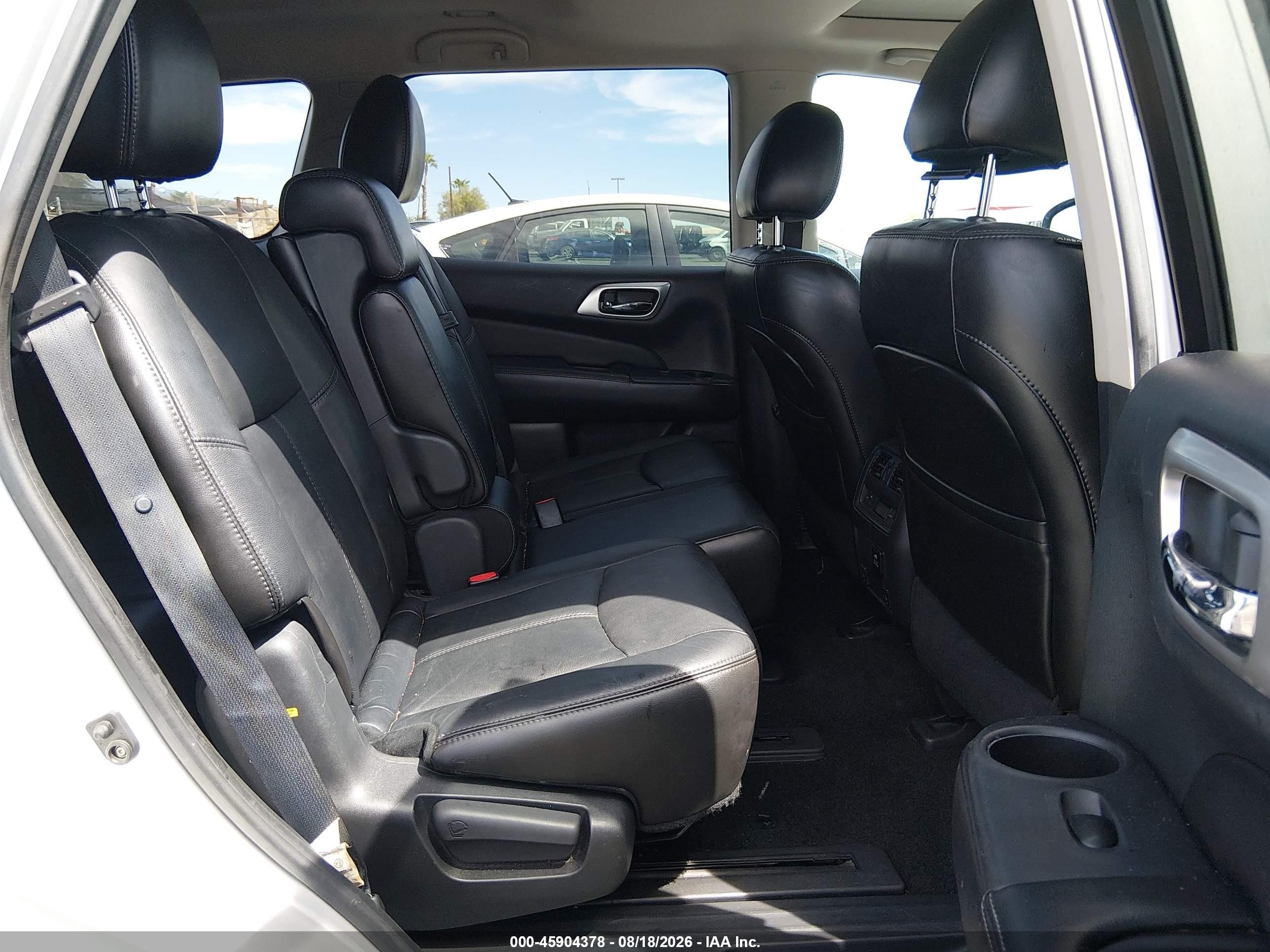 2014 Nissan Pathfinder Sl Серебряный vin: 5N1AR2MM6EC618914