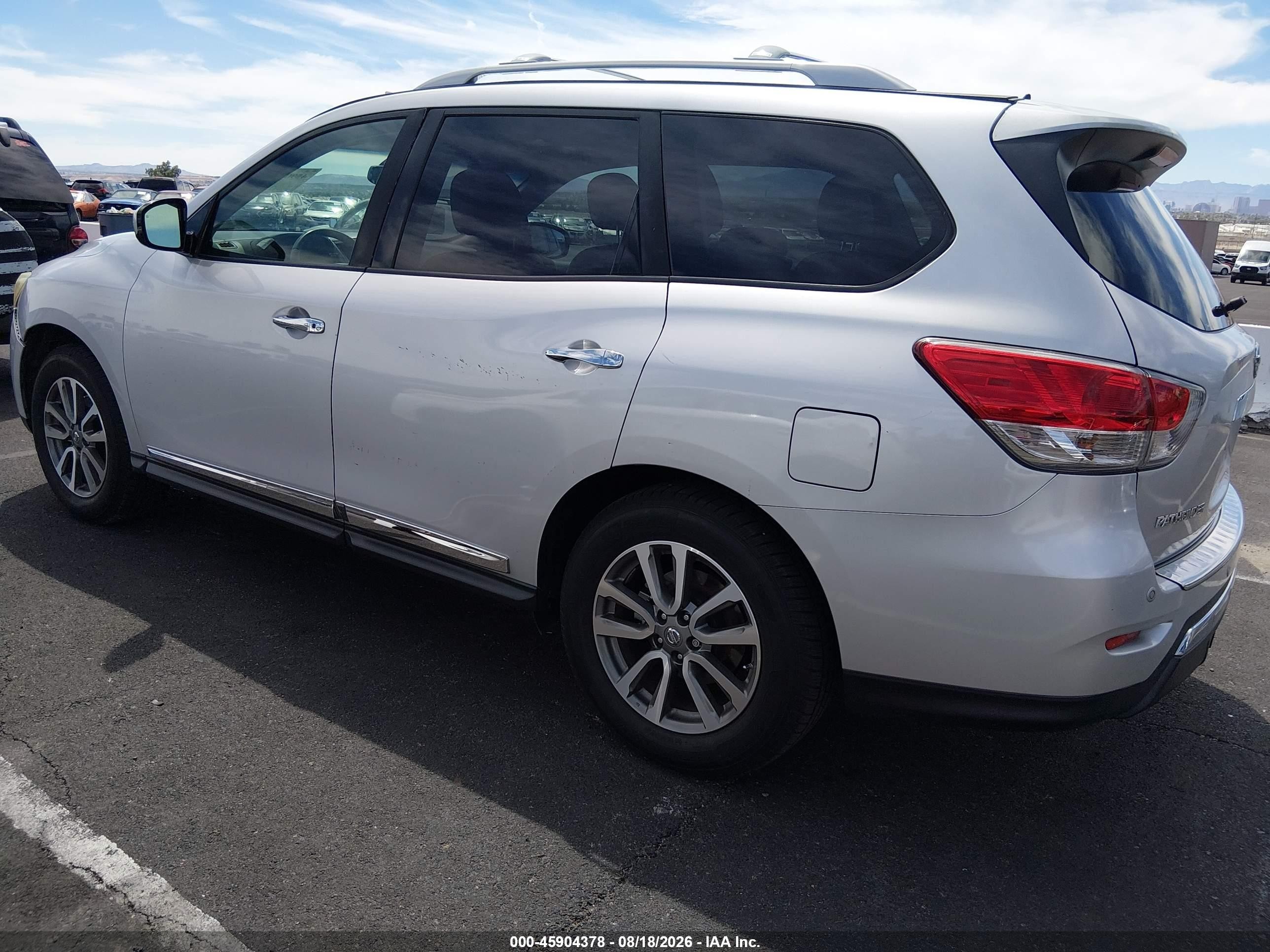 2014 Nissan Pathfinder Sl Серебряный vin: 5N1AR2MM6EC618914