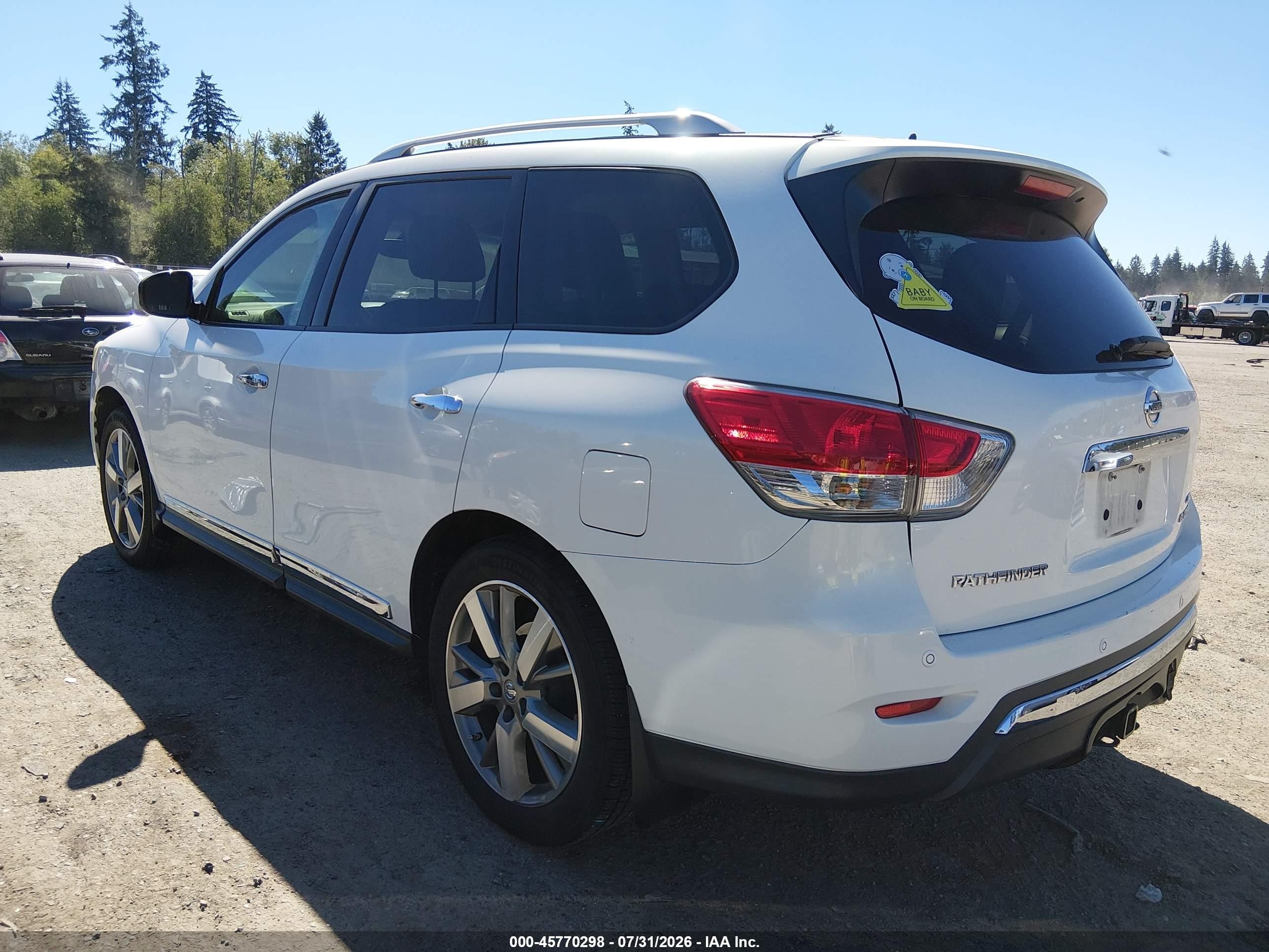 2014 Nissan Pathfinder Platinum/s/sl/sv White vin: 5N1AR2MM6EC630982
