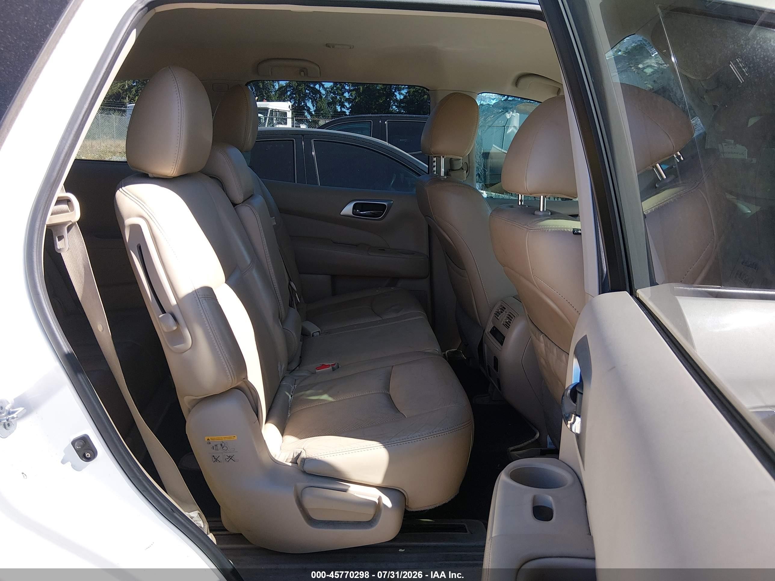 2014 Nissan Pathfinder Platinum/s/sl/sv White vin: 5N1AR2MM6EC630982