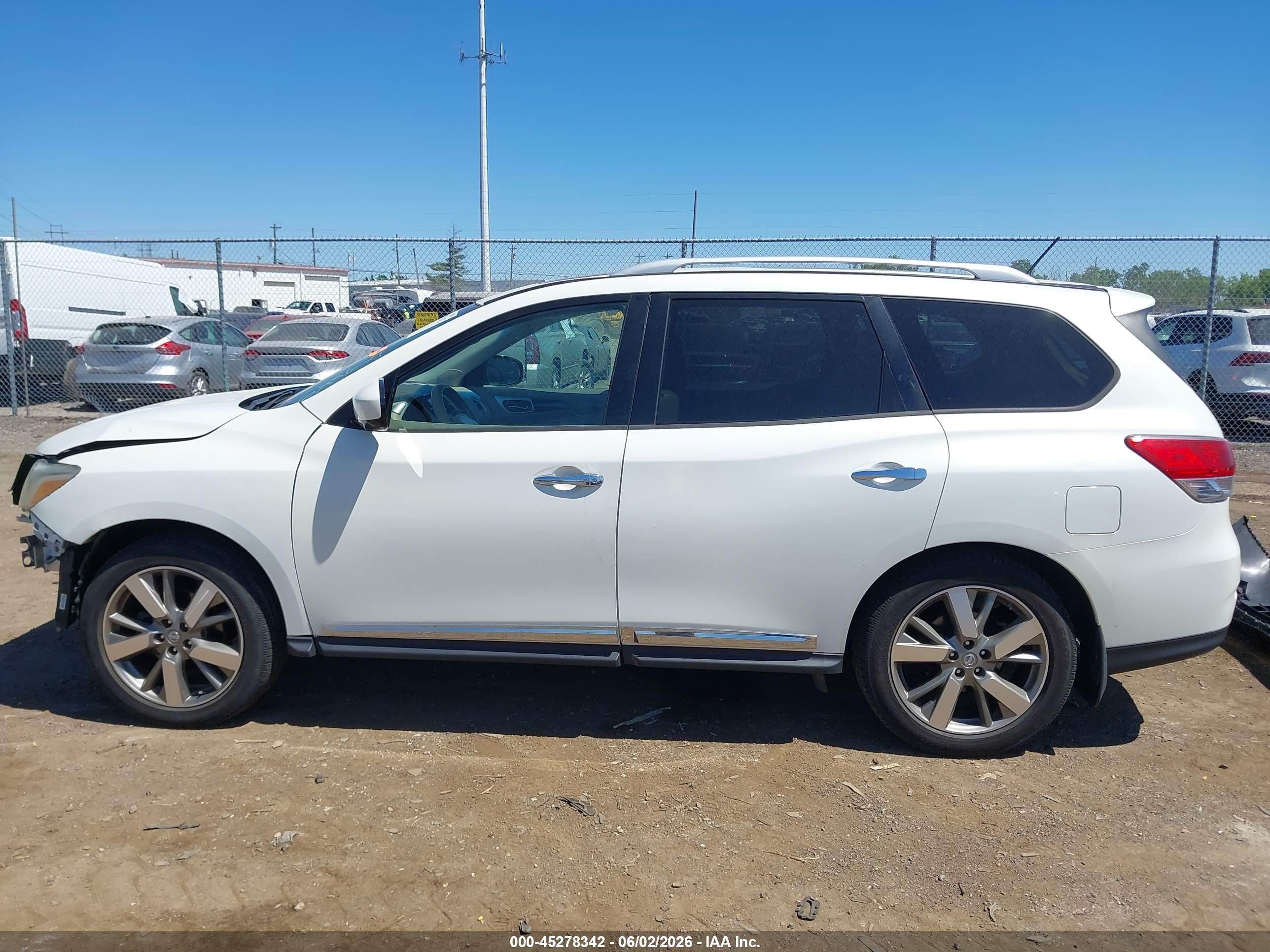 2014 Nissan Pathfinder Platinum White vin: 5N1AR2MM6EC688624