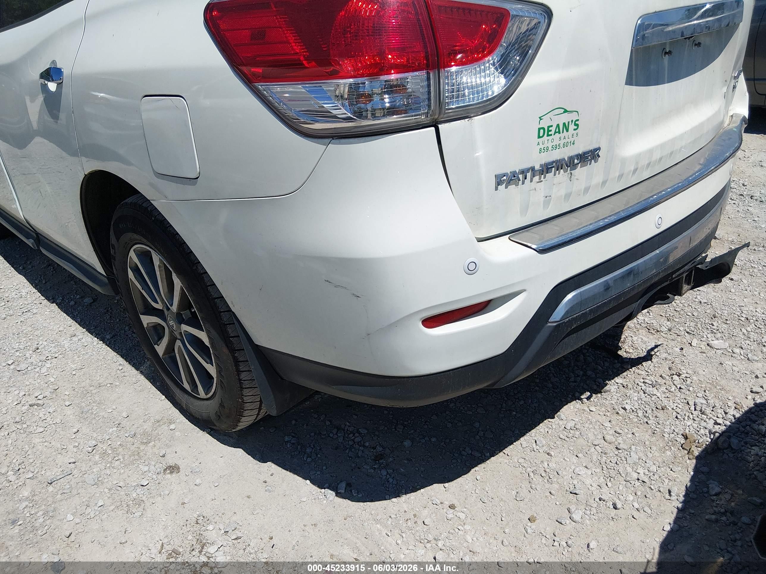 2014 Nissan Pathfinder Sv White vin: 5N1AR2MM6EC703607