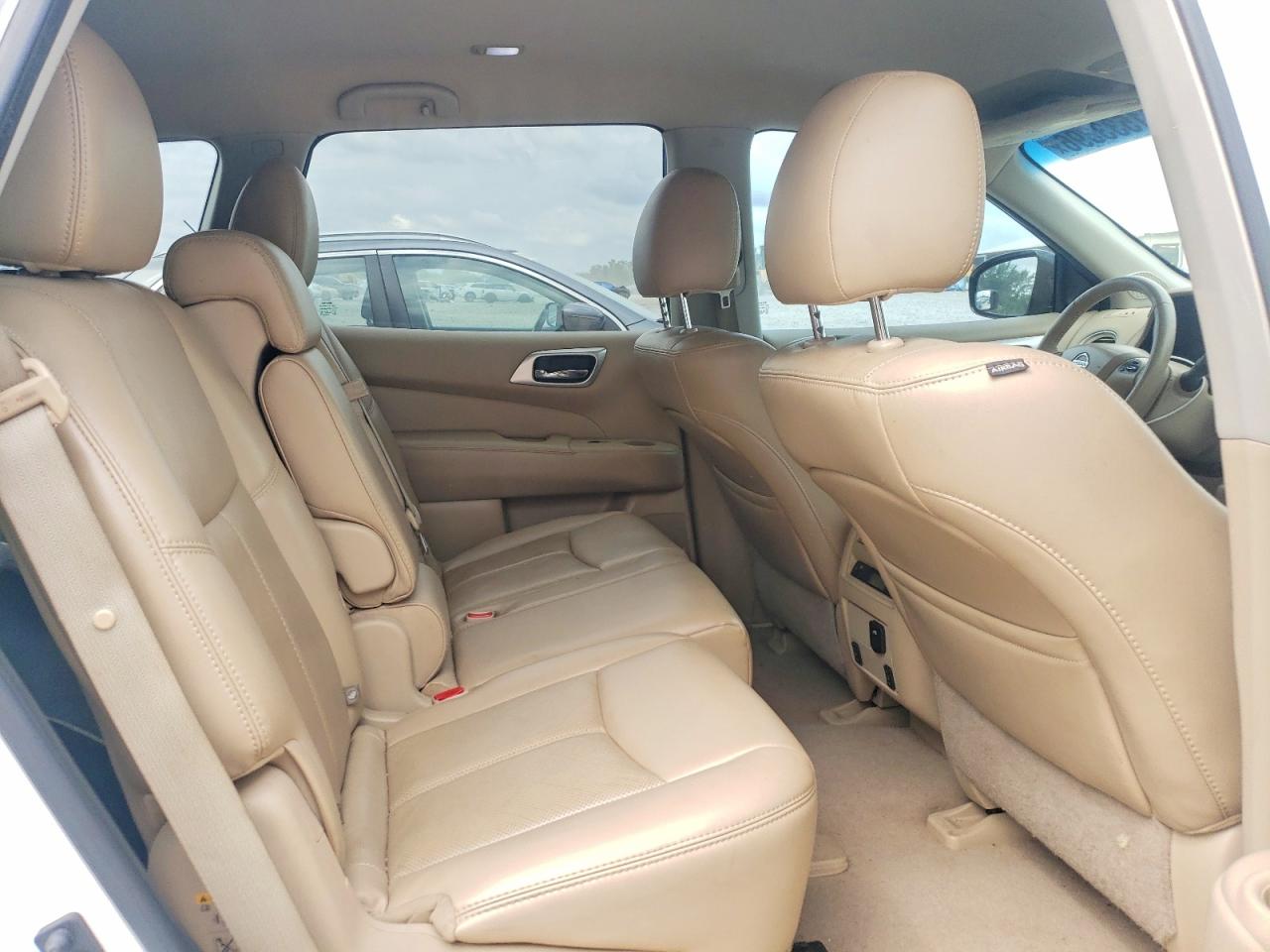2014 Nissan Pathfinder S White vin: 5N1AR2MM6EC706331