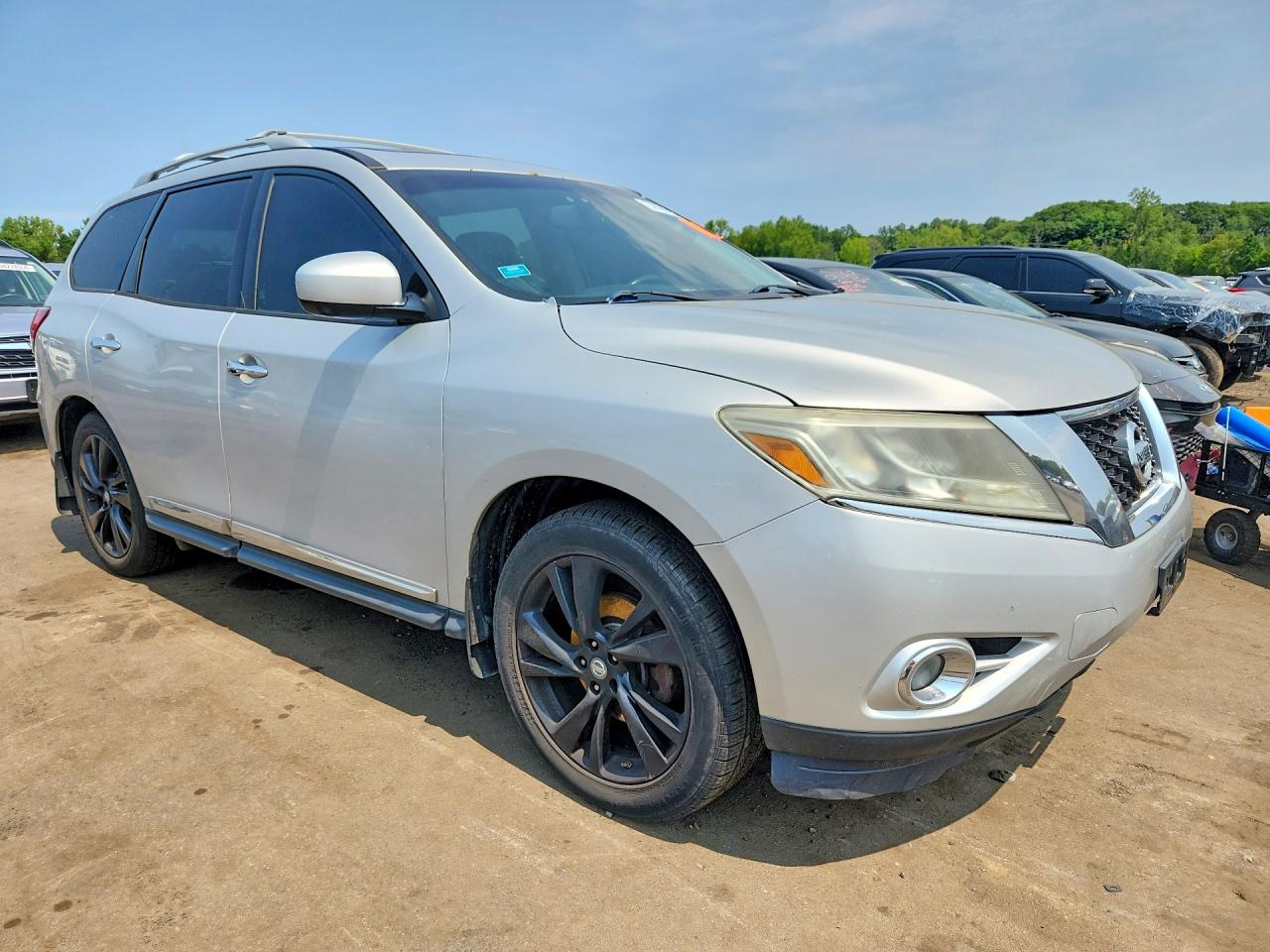 2014 Nissan Pathfinder S Серебряный vin: 5N1AR2MM6EC709083
