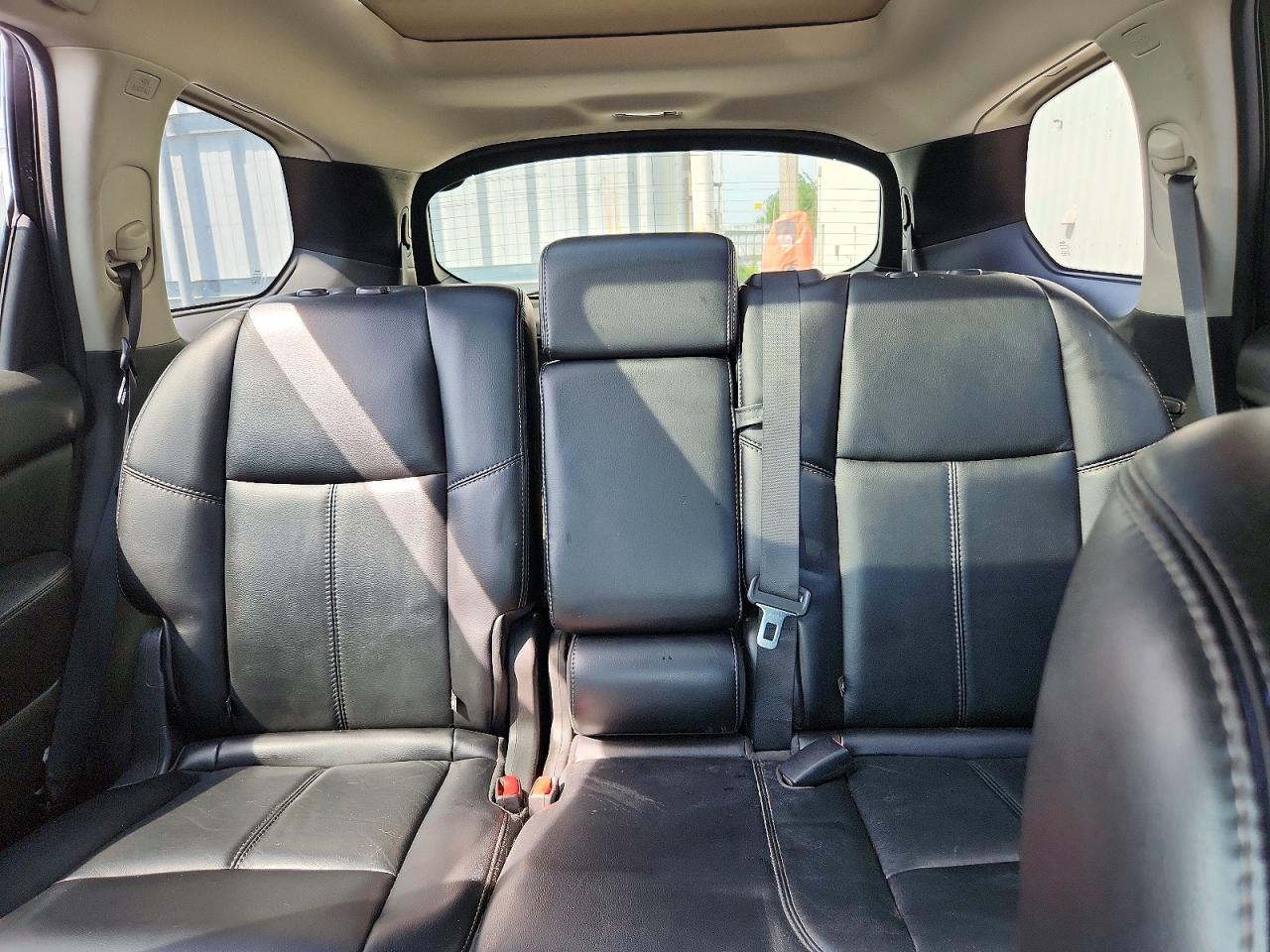 2015 Nissan Pathfinder S White vin: 5N1AR2MM6FC605887
