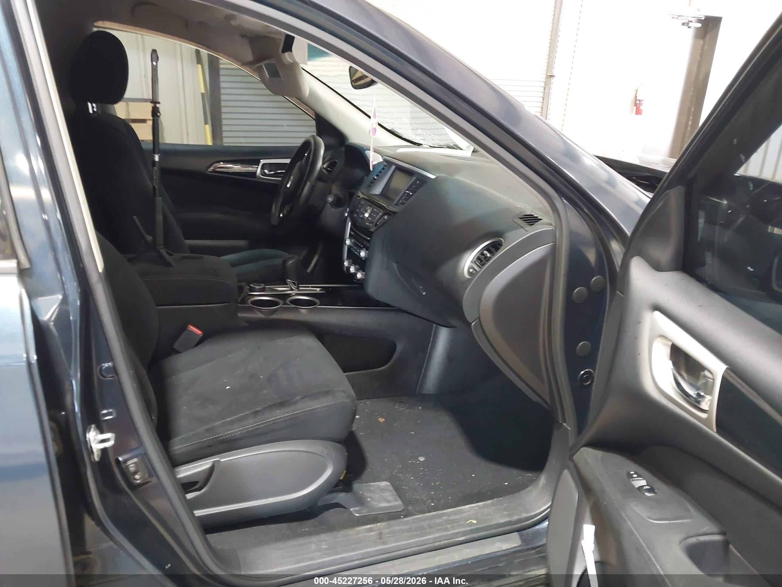 2015 Nissan Pathfinder Sv Blue vin: 5N1AR2MM6FC609809