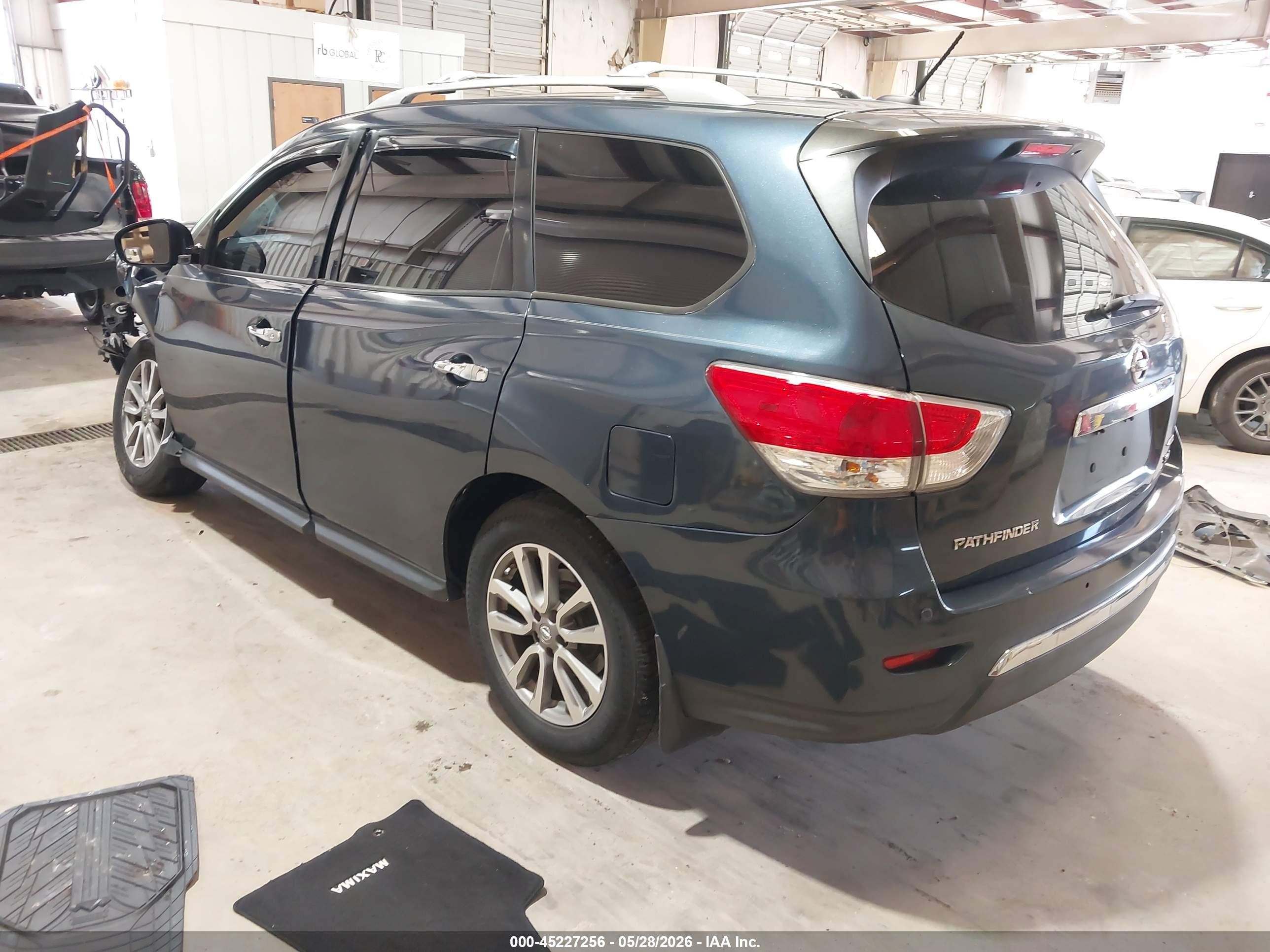 2015 Nissan Pathfinder Sv Blue vin: 5N1AR2MM6FC609809