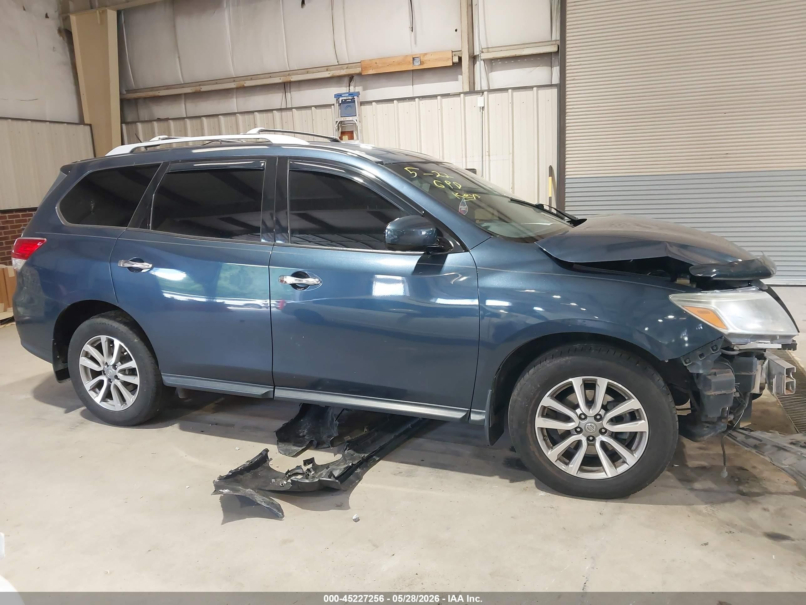 2015 Nissan Pathfinder Sv Blue vin: 5N1AR2MM6FC609809