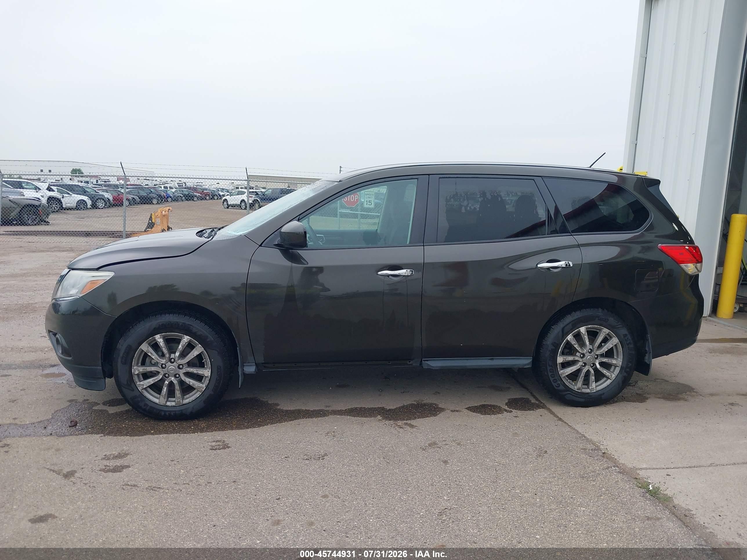 2015 Nissan Pathfinder S Gray vin: 5N1AR2MM6FC624133