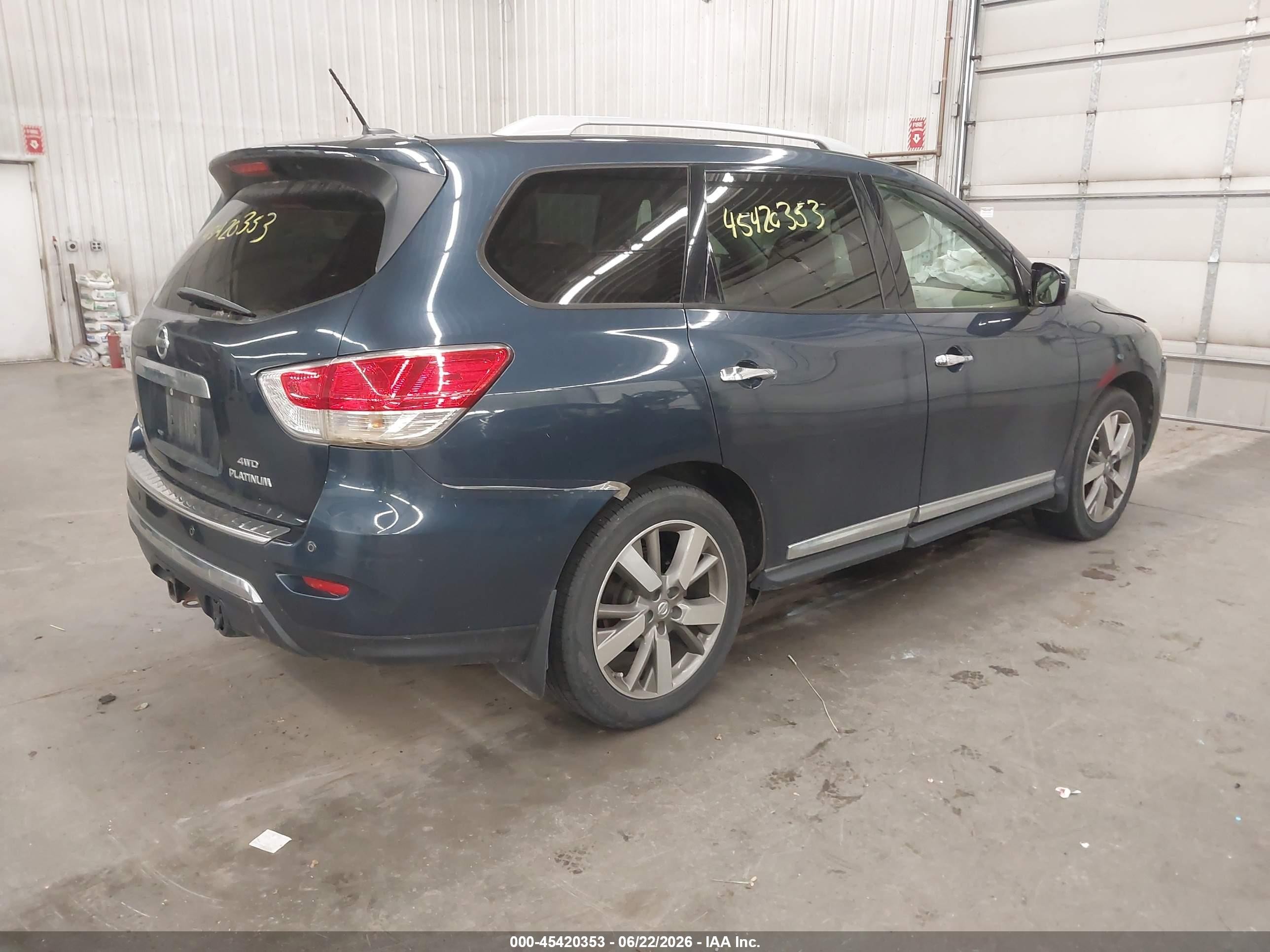 2015 Nissan Pathfinder Platinum Синий vin: 5N1AR2MM6FC634919