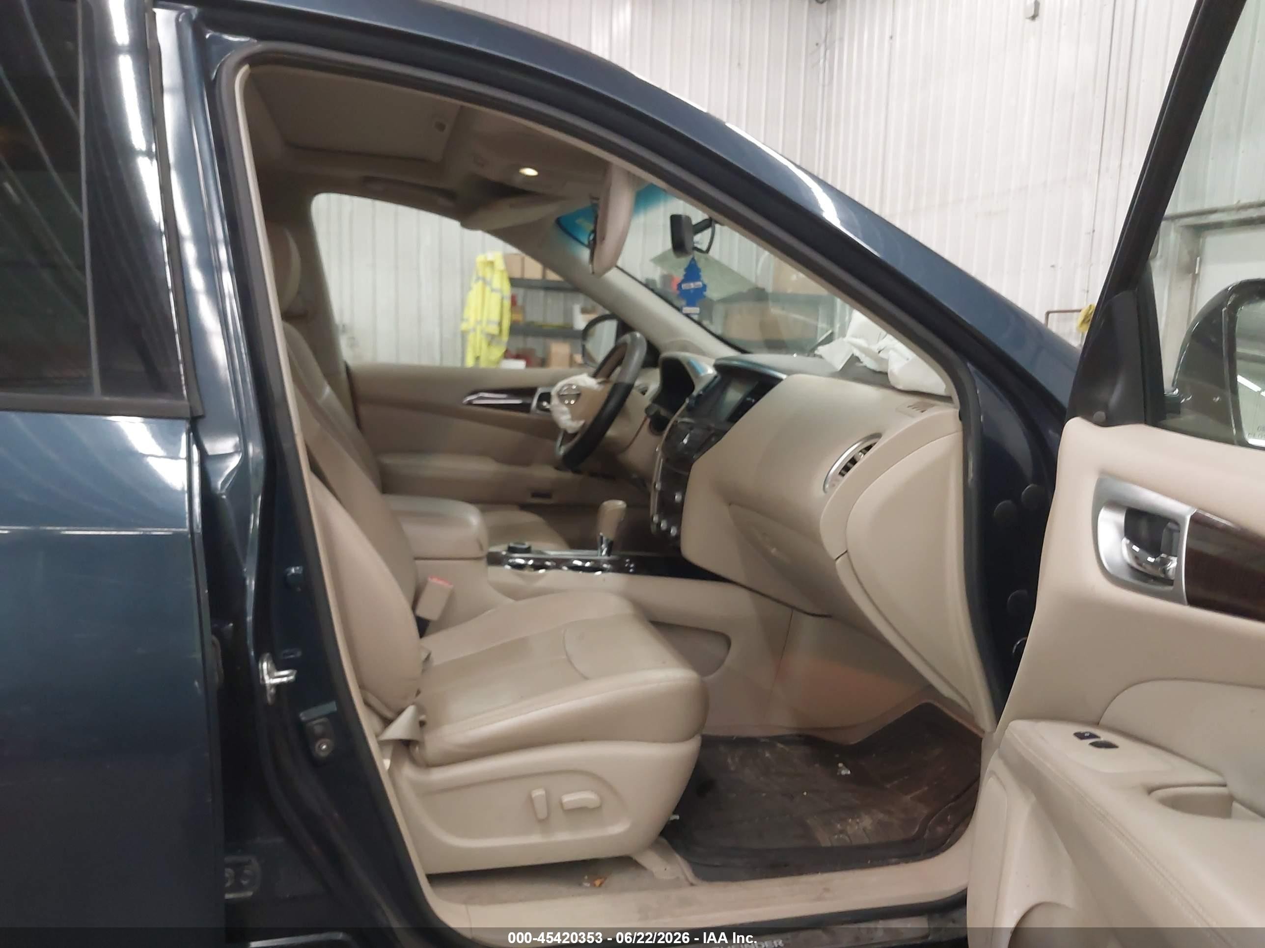 2015 Nissan Pathfinder Platinum Синий vin: 5N1AR2MM6FC634919