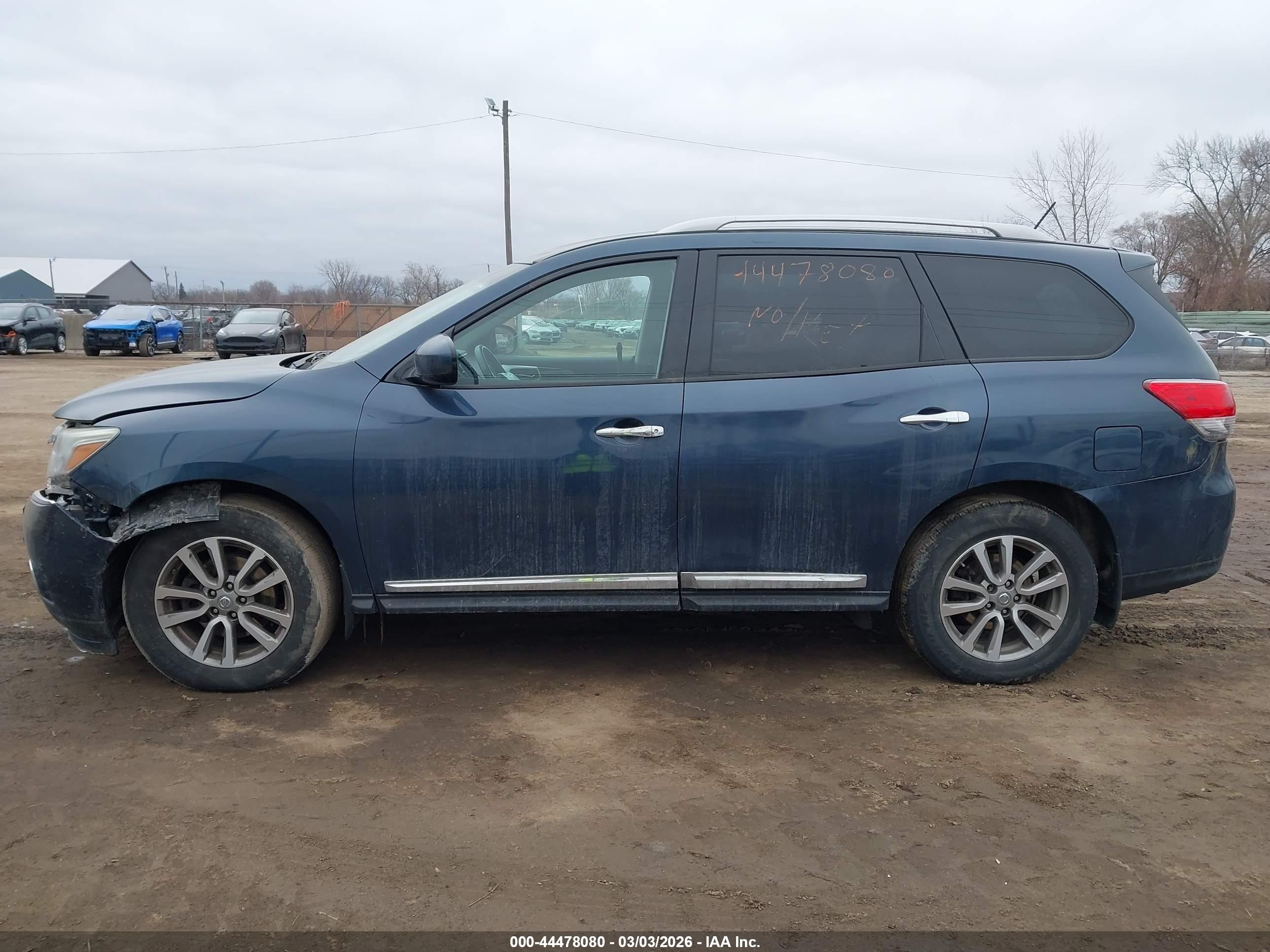 2015 Nissan Pathfinder Sl Navy vin: 5N1AR2MM6FC642471