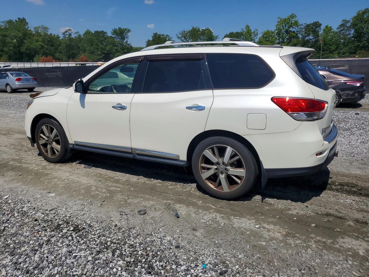 2015 Nissan Pathfinder S White vin: 5N1AR2MM6FC662204