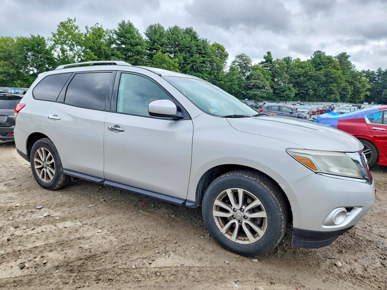 2015 Nissan Pathfinder S Silver vin: 5N1AR2MM6FC671257