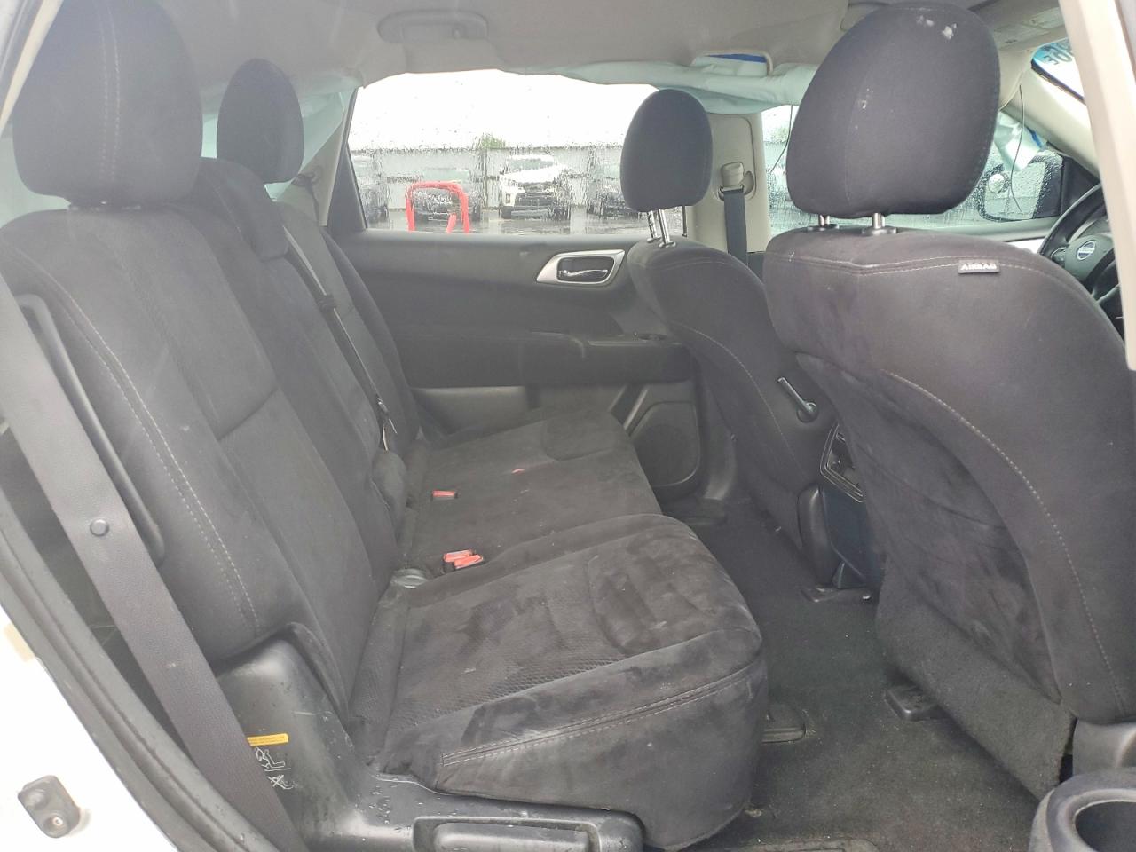 2015 Niss Pathfinder S Silver vin: 5N1AR2MM6FC692108