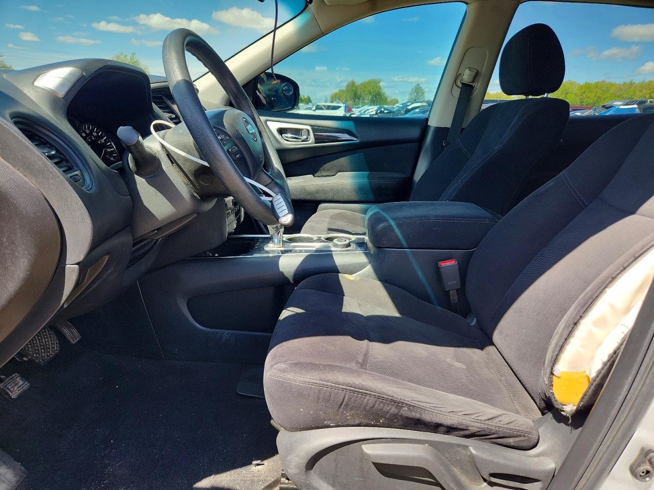 2015 Niss Pathfinder S Silver vin: 5N1AR2MM6FC692108