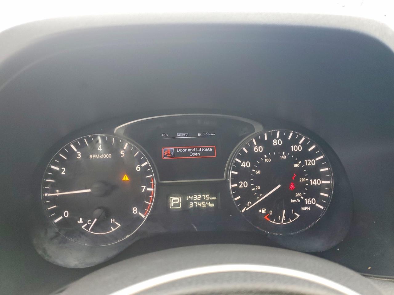 2015 Niss Pathfinder S Silver vin: 5N1AR2MM6FC692108
