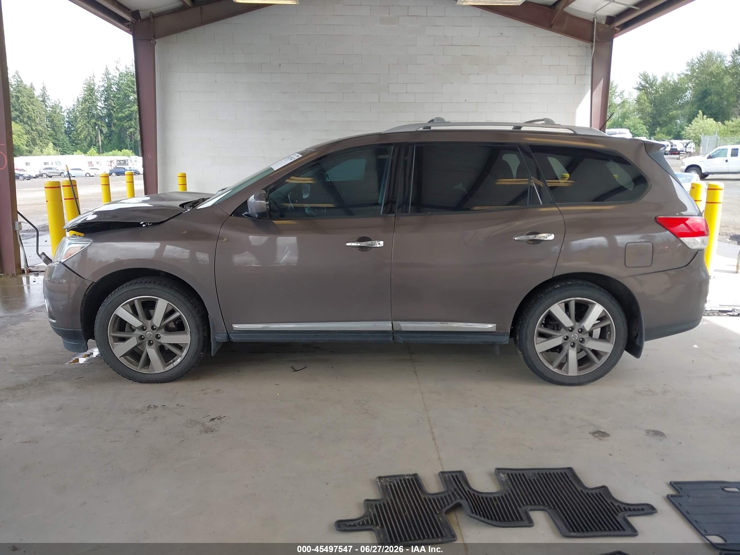 2015 Nissan Pathfinder Platinum Brown vin: 5N1AR2MM6FC702071