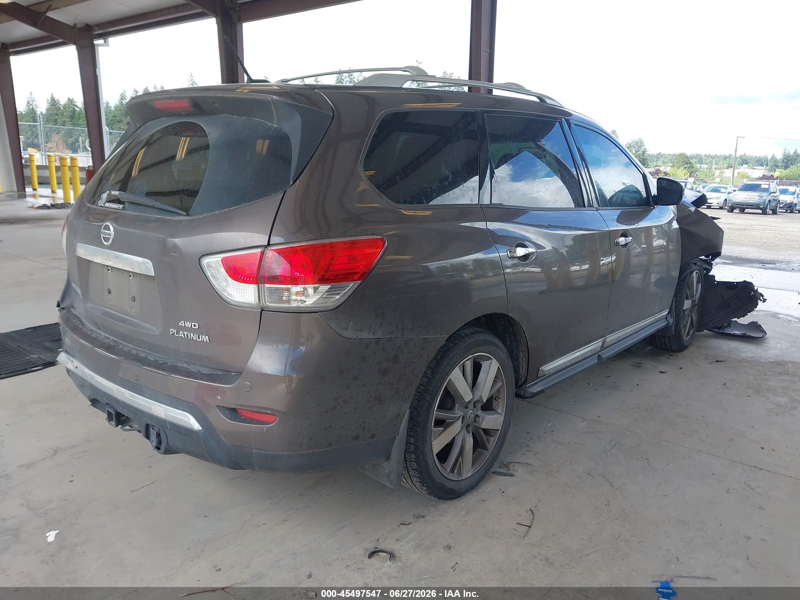 2015 Nissan Pathfinder Platinum Brown vin: 5N1AR2MM6FC702071