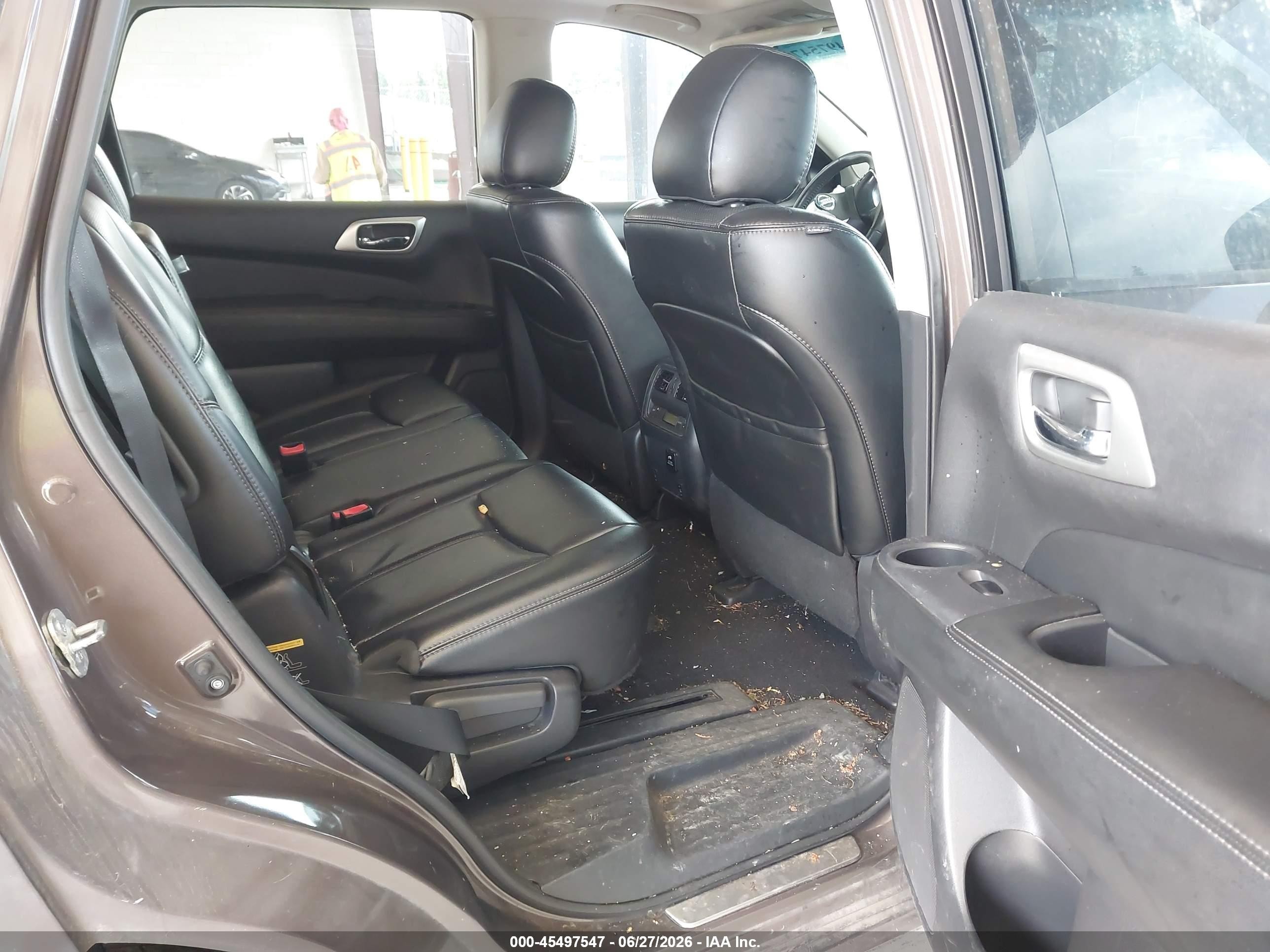2015 Nissan Pathfinder Platinum Brown vin: 5N1AR2MM6FC702071