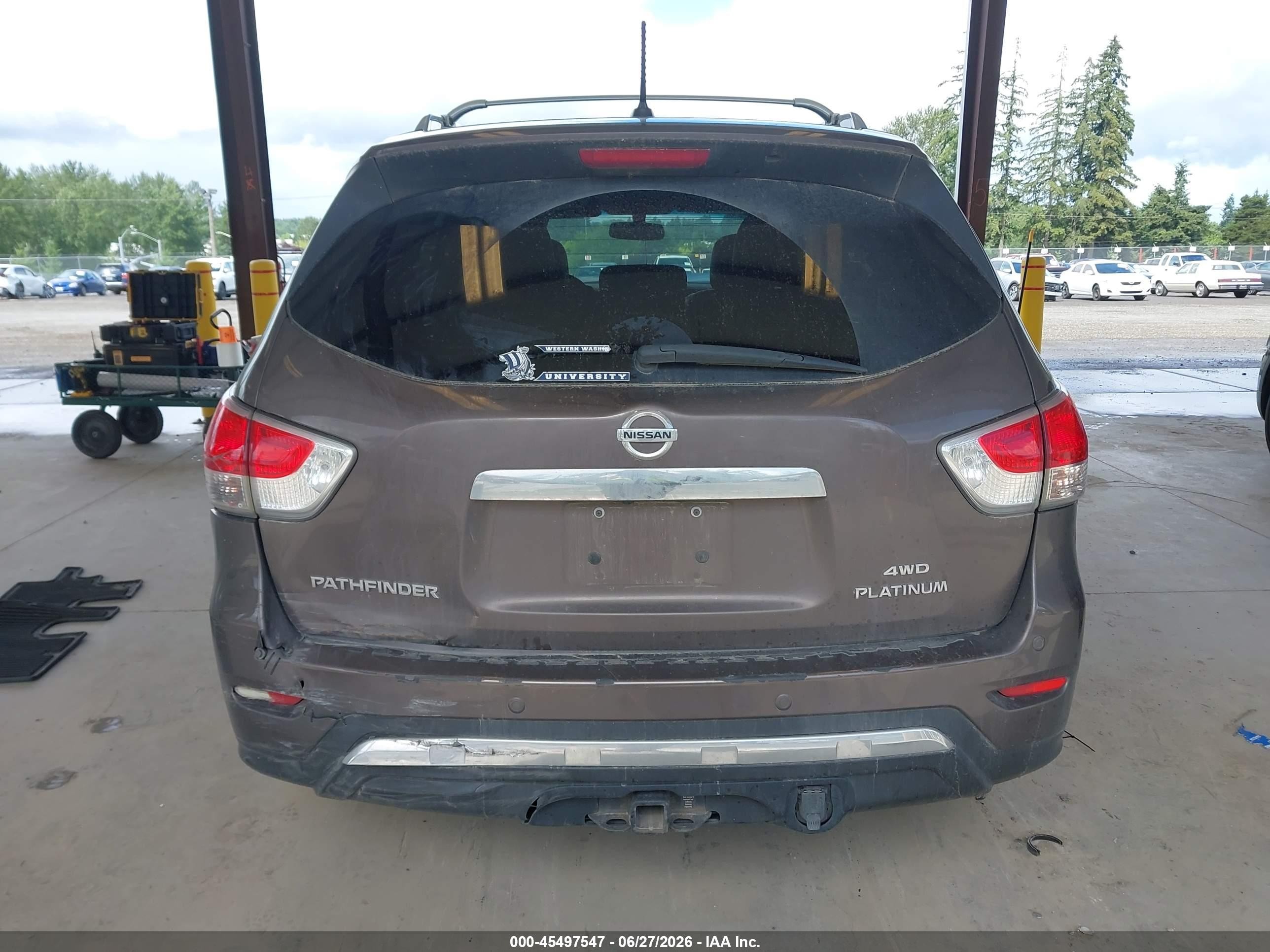 2015 Nissan Pathfinder Platinum Brown vin: 5N1AR2MM6FC702071