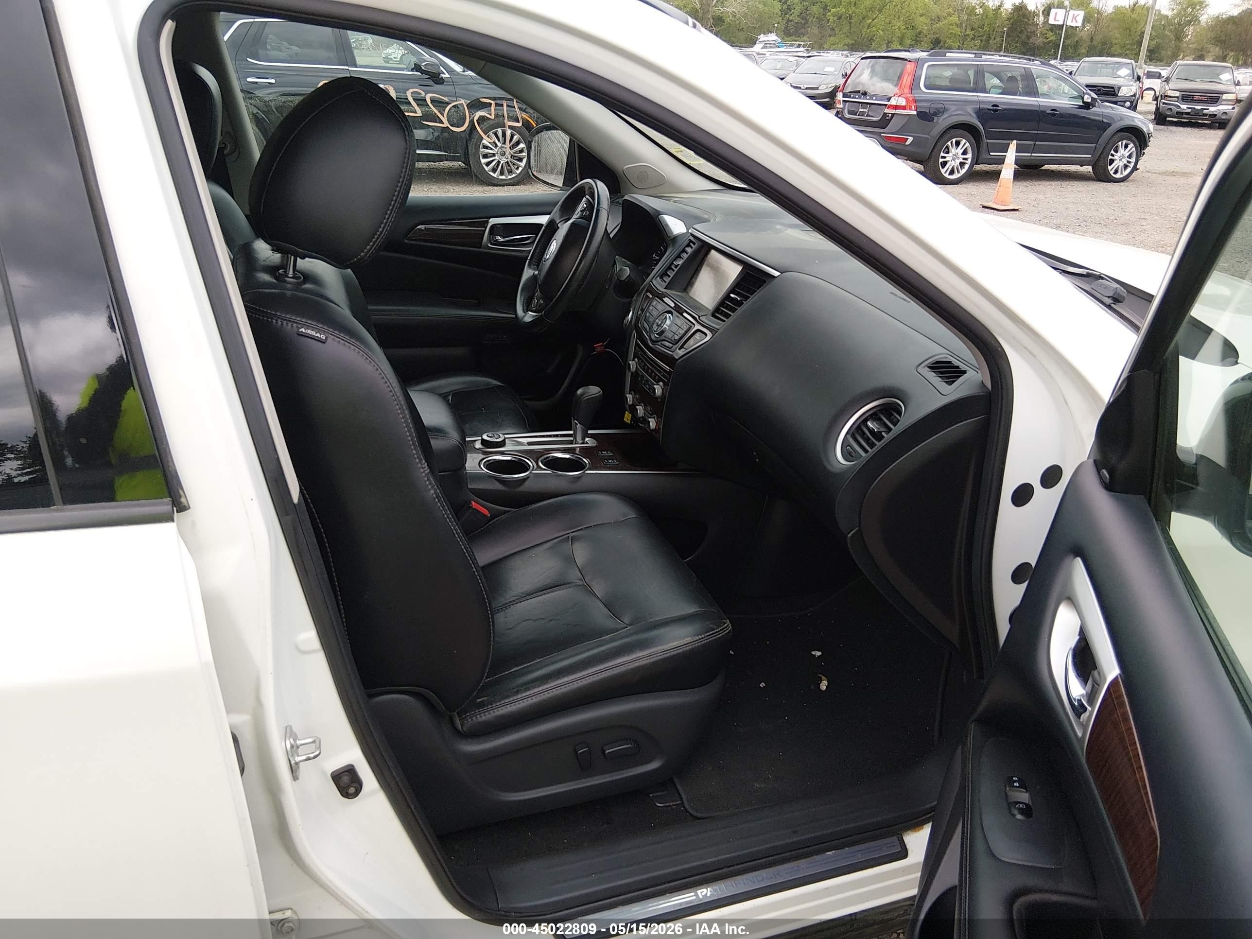 2015 Nissan Pathfinder Sl Cream vin: 5N1AR2MM6FC707853