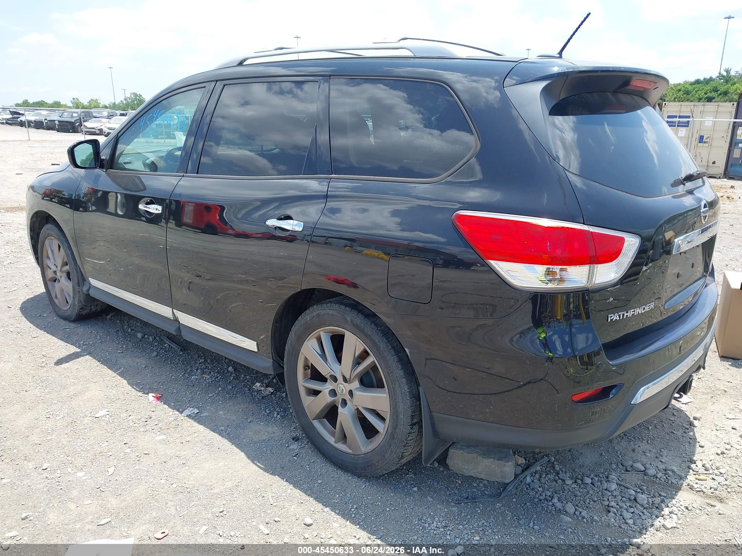 2015 Nissan Pathfinder Platinum Black vin: 5N1AR2MM6FC720098