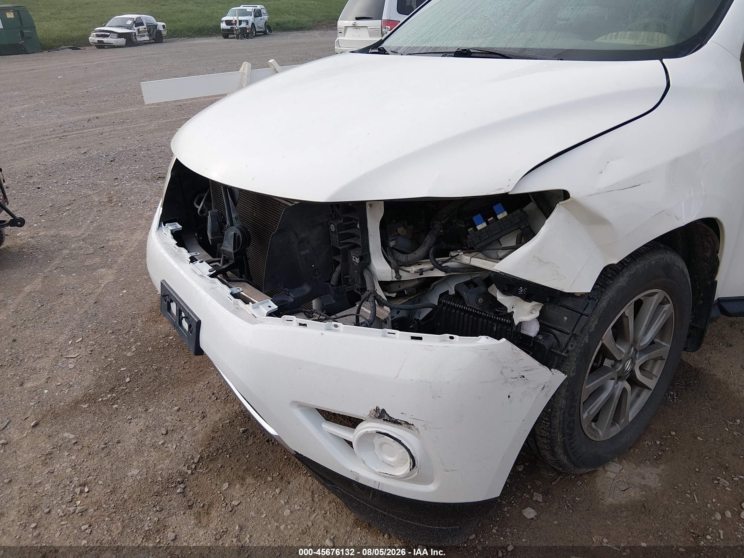 2013 Nissan Pathfinder Sv White vin: 5N1AR2MM7DC602882