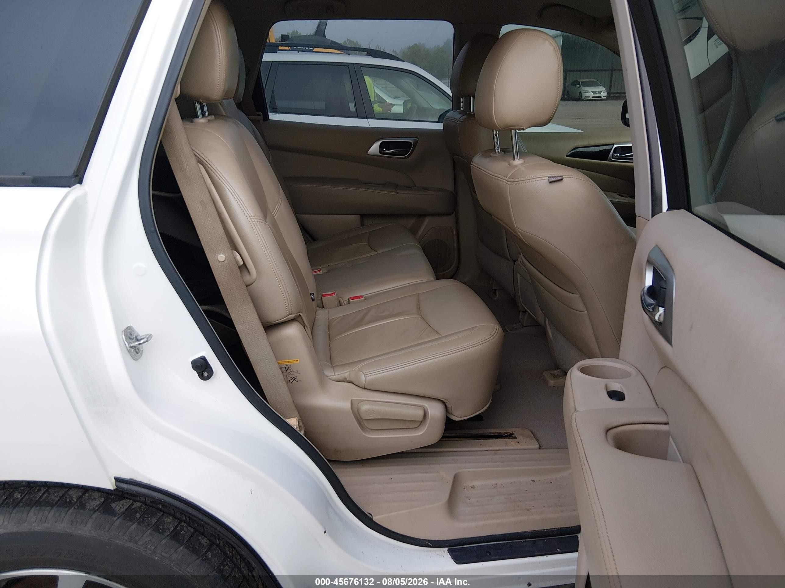 2013 Nissan Pathfinder Sv White vin: 5N1AR2MM7DC602882