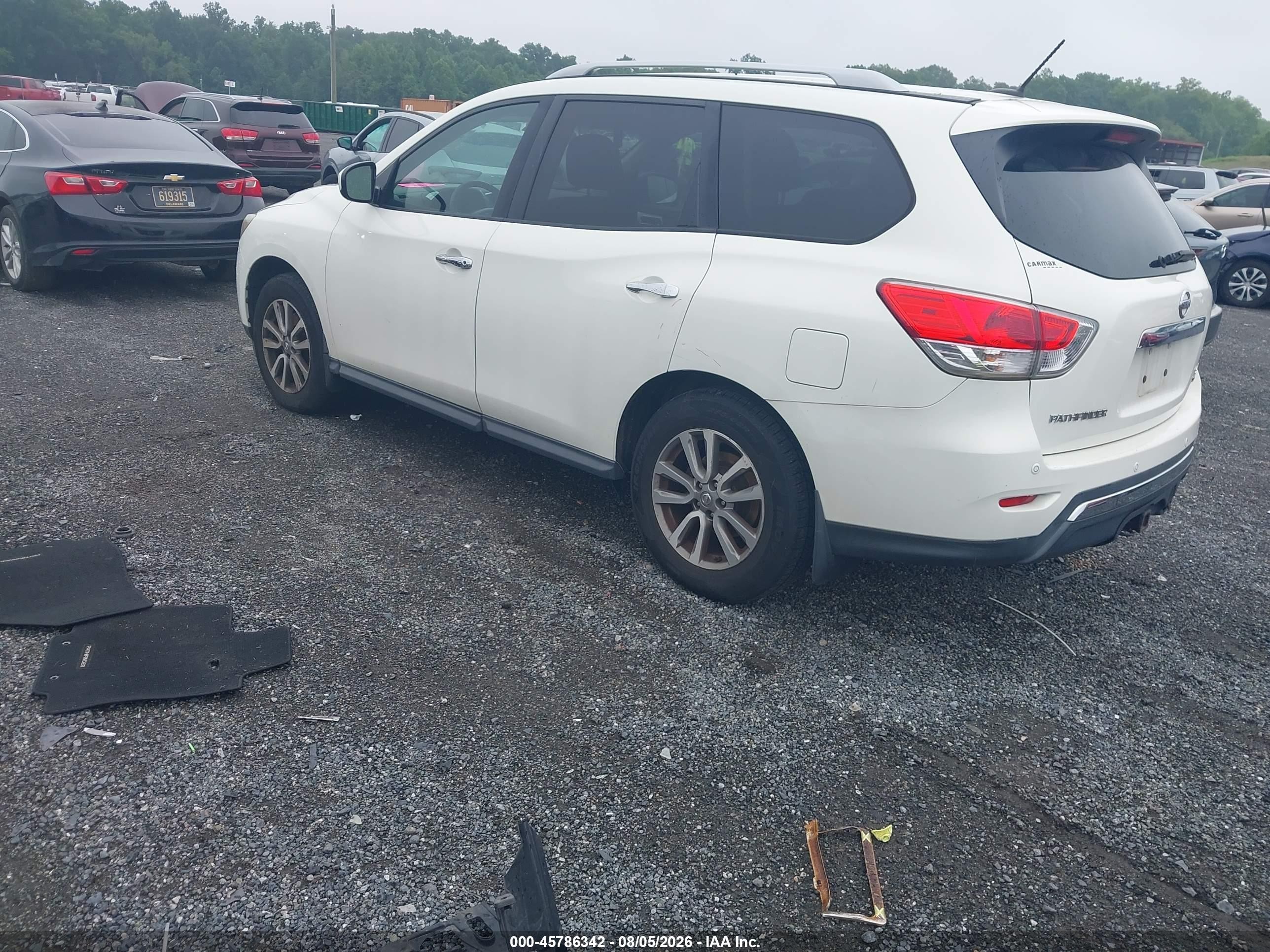 2013 Nissan Pathfinder Sv White vin: 5N1AR2MM7DC606723