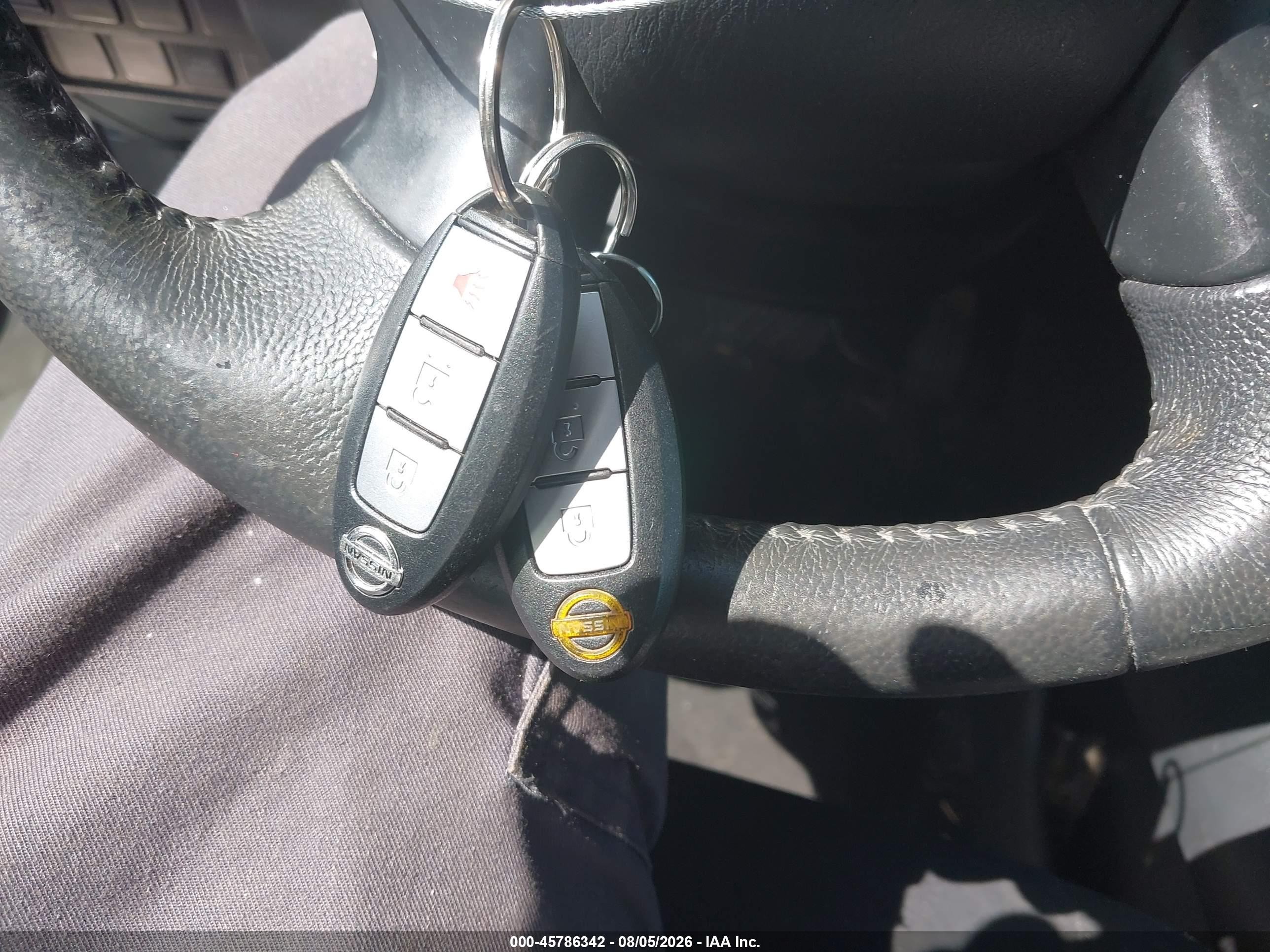2013 Nissan Pathfinder Sv White vin: 5N1AR2MM7DC606723